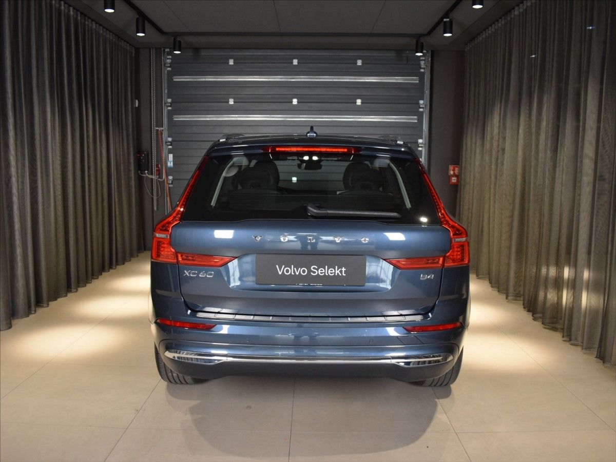 Volvo XC60, 2,0 B4 PLUS Pano,tažné,BLIS - fotka 5