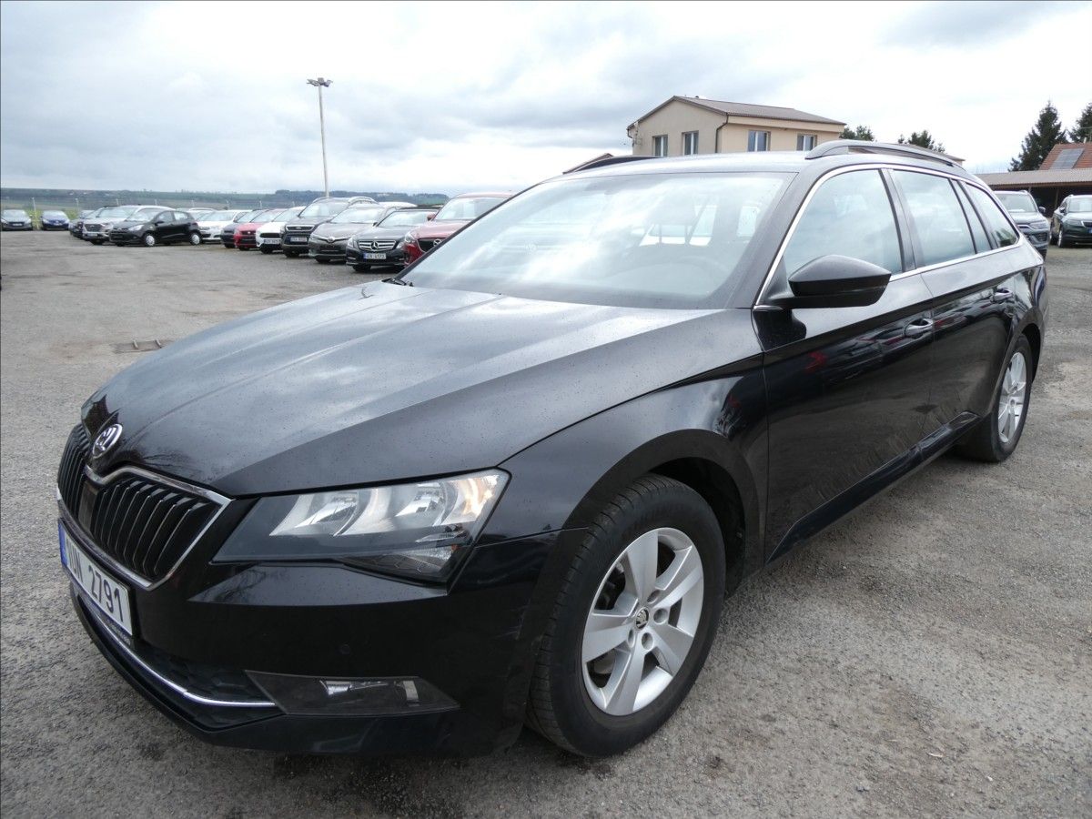 Škoda Superb, 1,6 TDi 88kW DPH - fotka 3