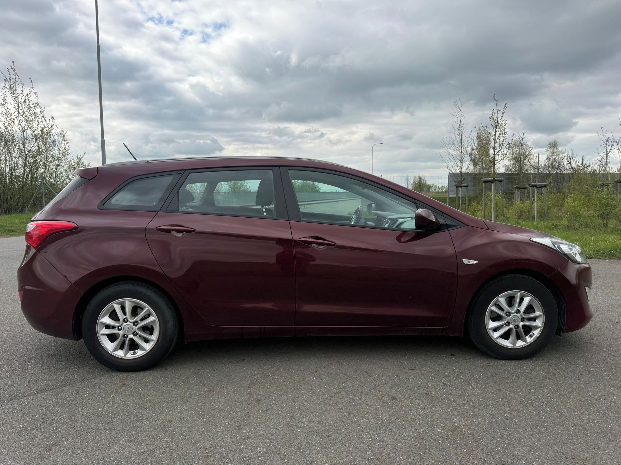 Hyundai i30, COMFORT 1,6 81 kW - fotka 6