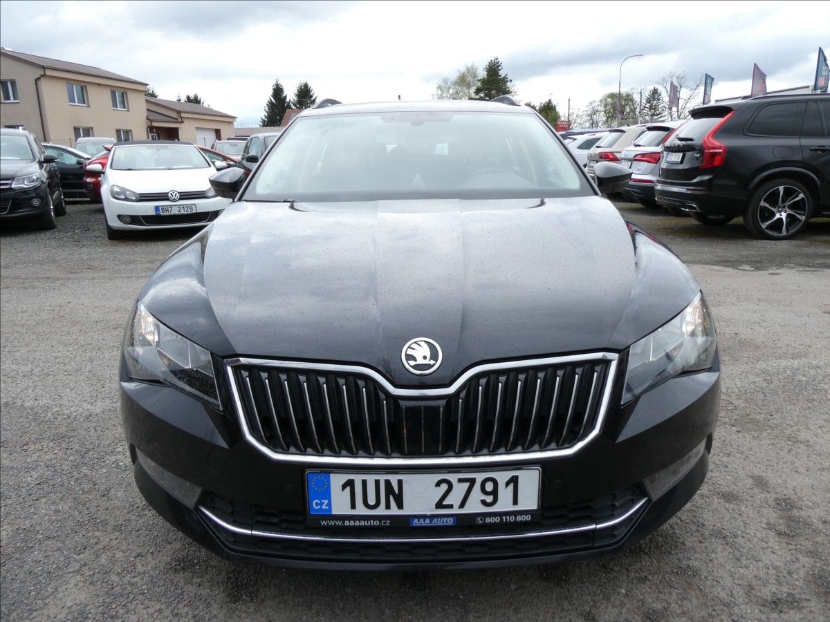 Škoda Superb, 1,6 TDi 88kW DPH - fotka 2