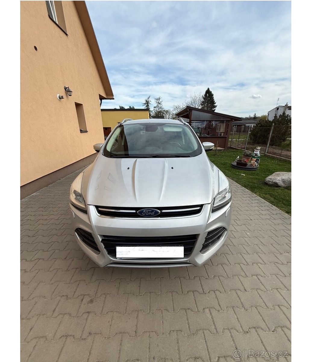 Ford Kuga, 2.0 TDCi,110kW,ČR,4x4,Titanium - fotka 4