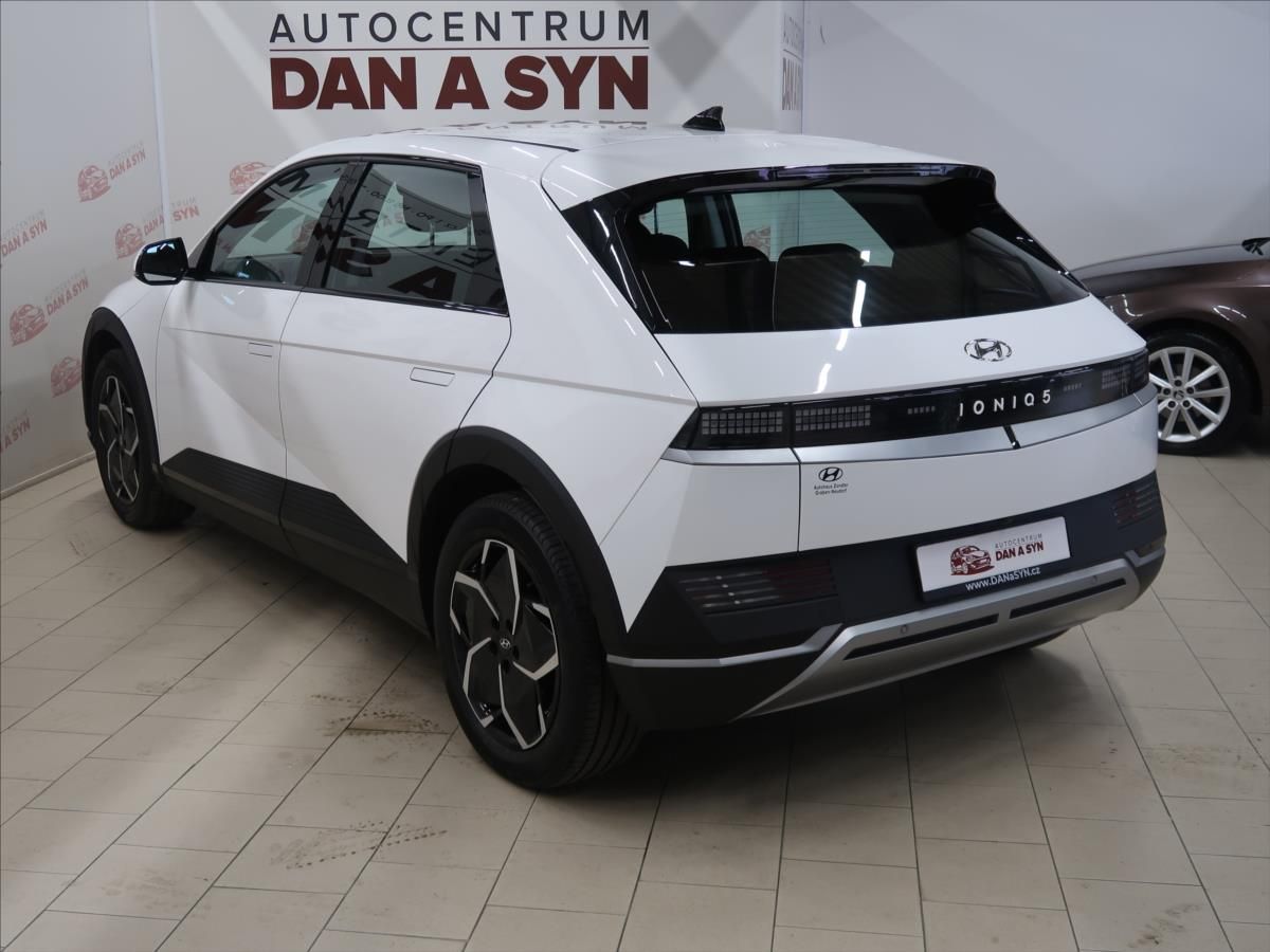 Hyundai Ioniq 5, Dynamiq ZÁNOVNÍ - fotka 6
