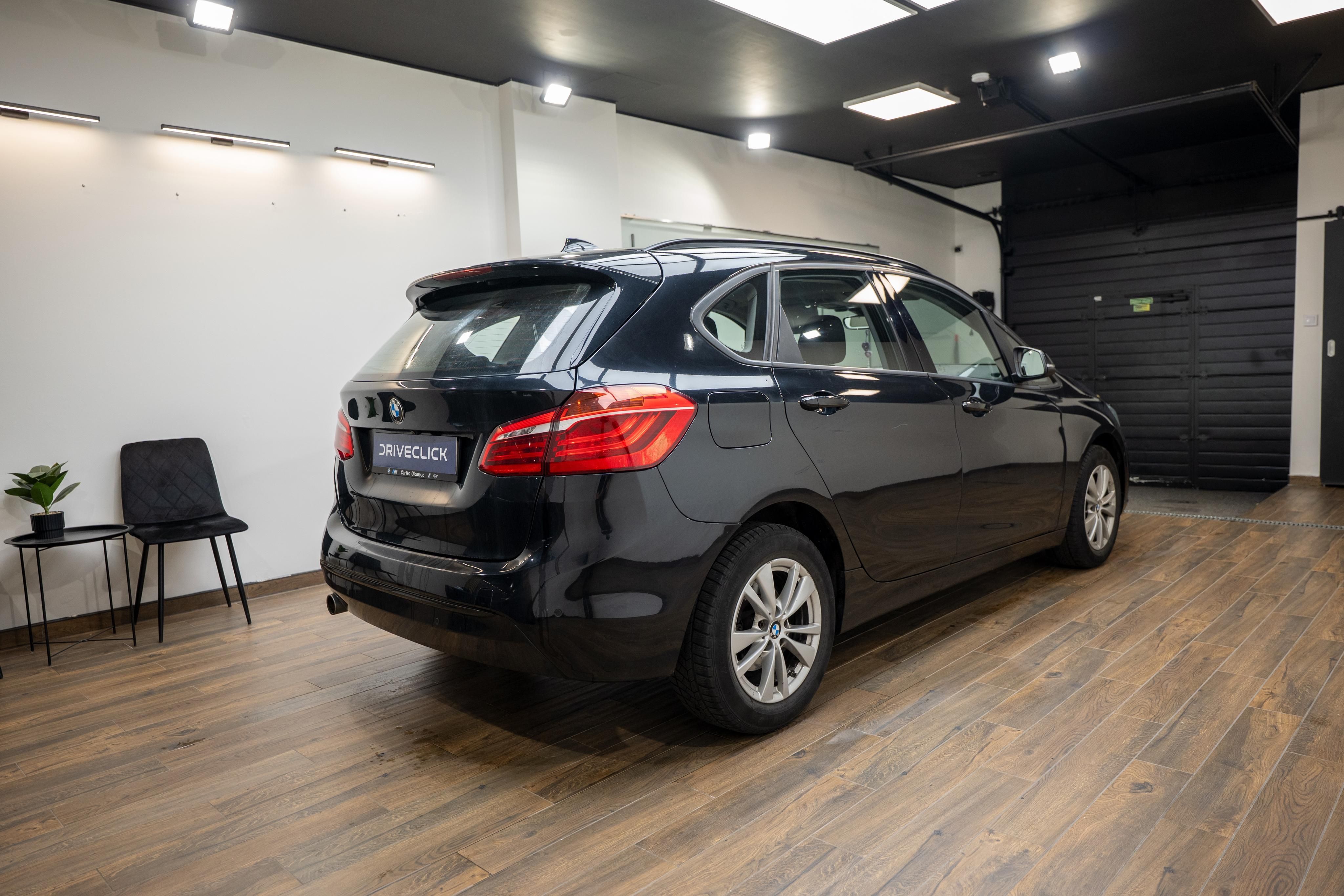 BMW Řada 2, 216d Active Tourer - fotka 4