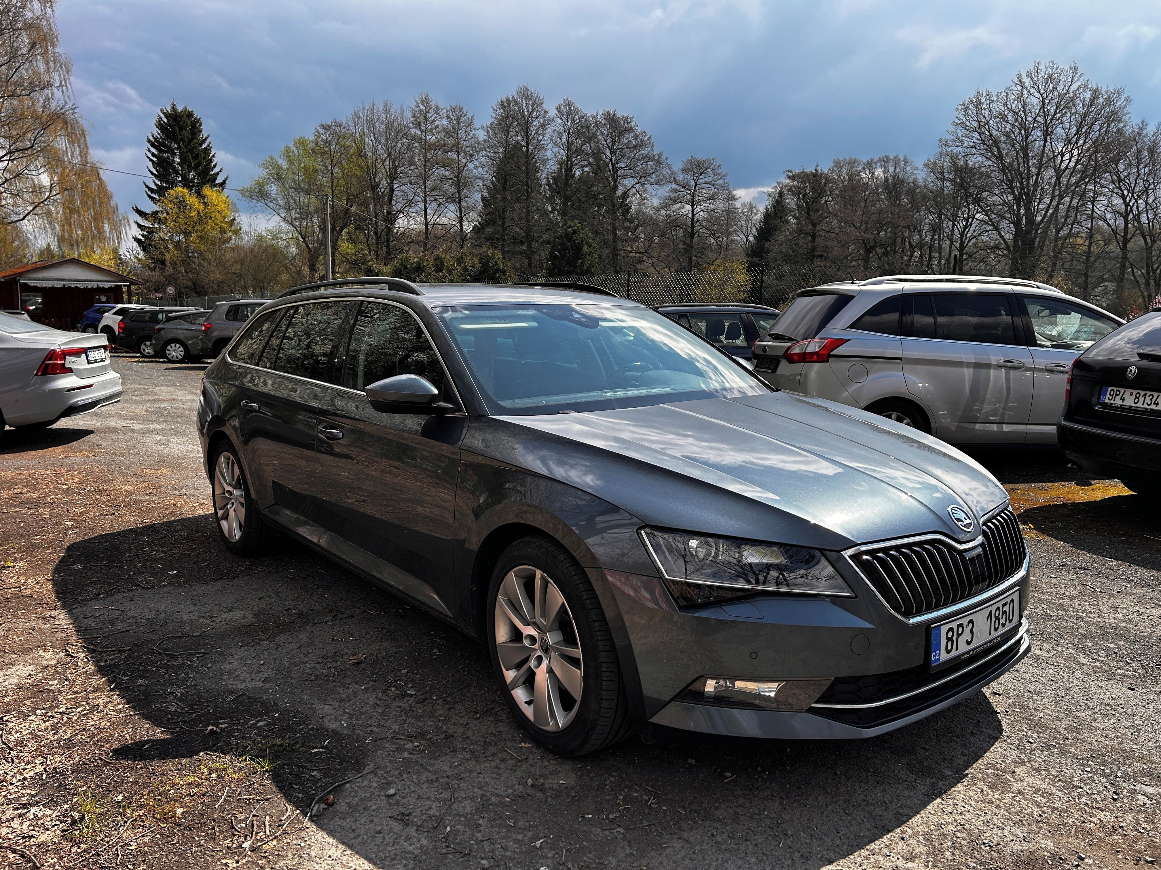 Škoda Superb, 2,0 TDi DSG 110kW Top Stav - fotka 2