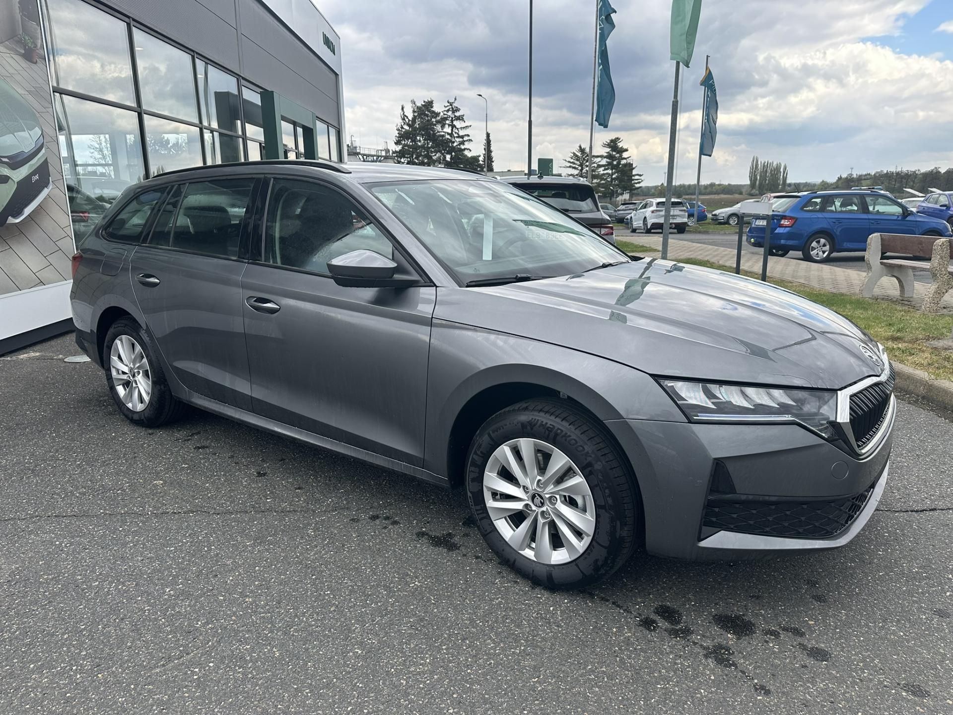 Škoda Octavia, ESSENCE + dovýbava *539 - fotka 3