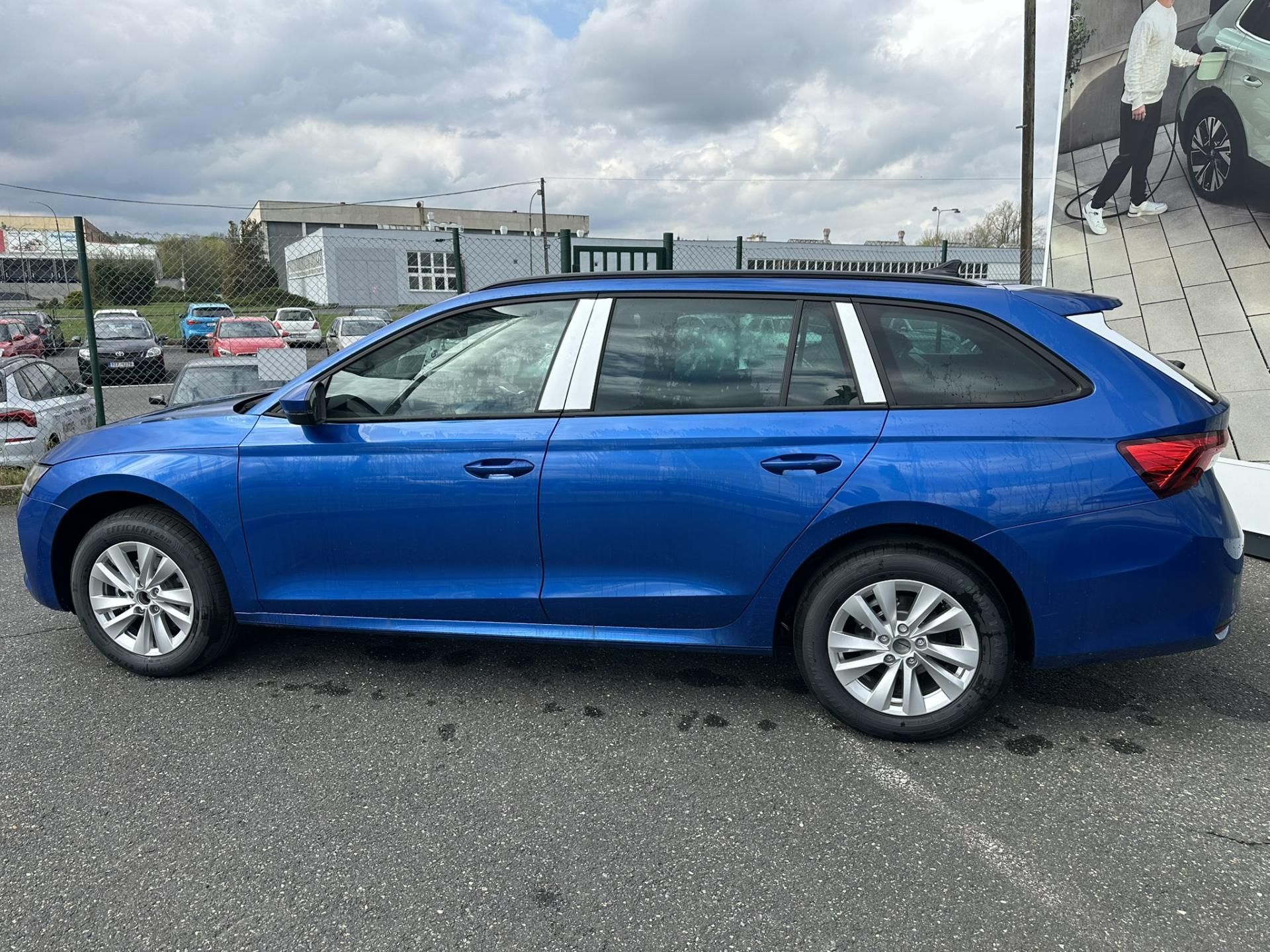 Škoda Octavia, SELECTION + dovýbava *413 - fotka 4
