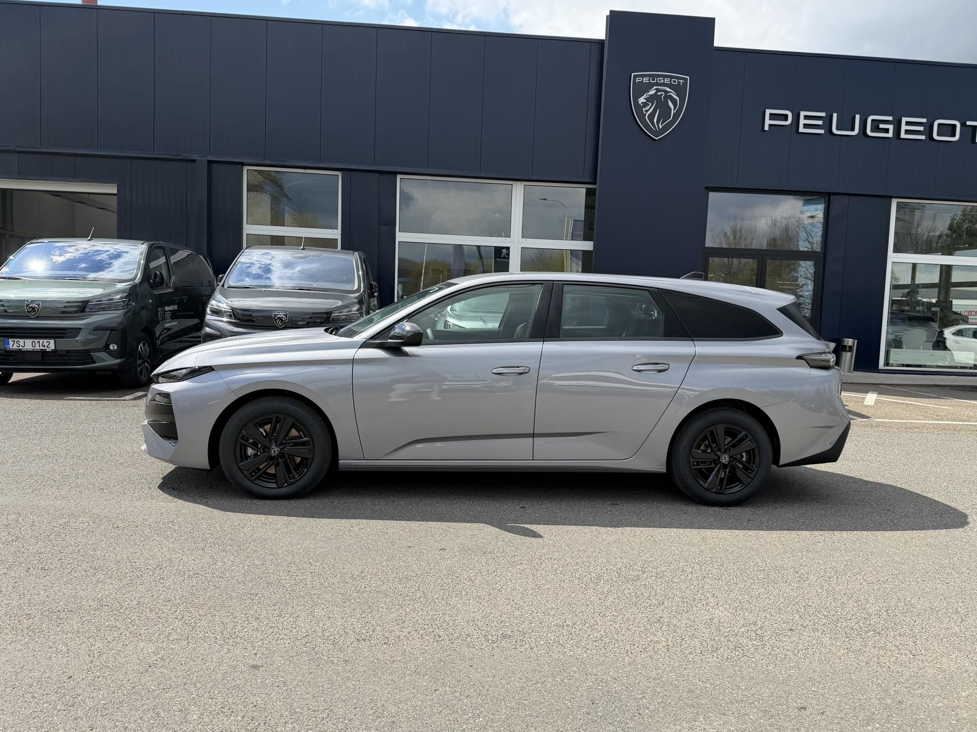 Peugeot 308, SW STYLE Hybrid 145 e-DCS6 - fotka 2
