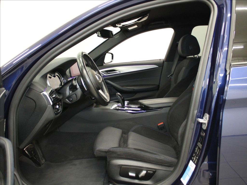 BMW Řada 5, 3,0 530xD M-Paket Paměť TAŽNÉ - fotka 6