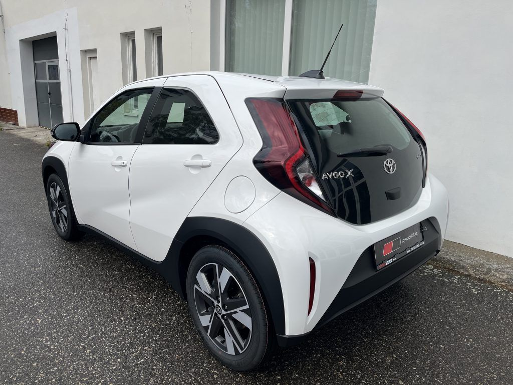 Toyota Aygo, 1.5L HEV Comfort - fotka 5