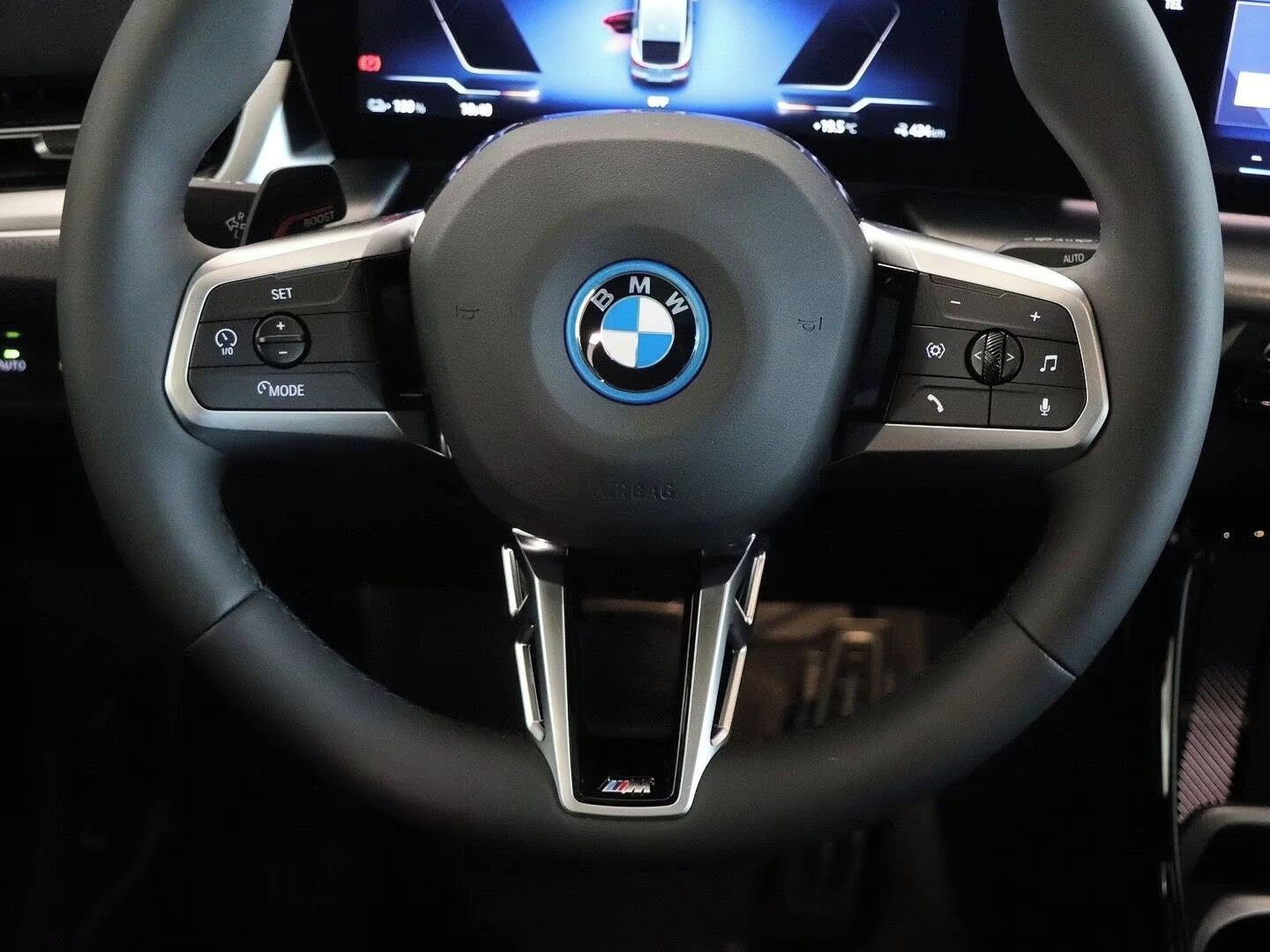 BMW iX2, IX2 EDRIVE20 - fotka 4
