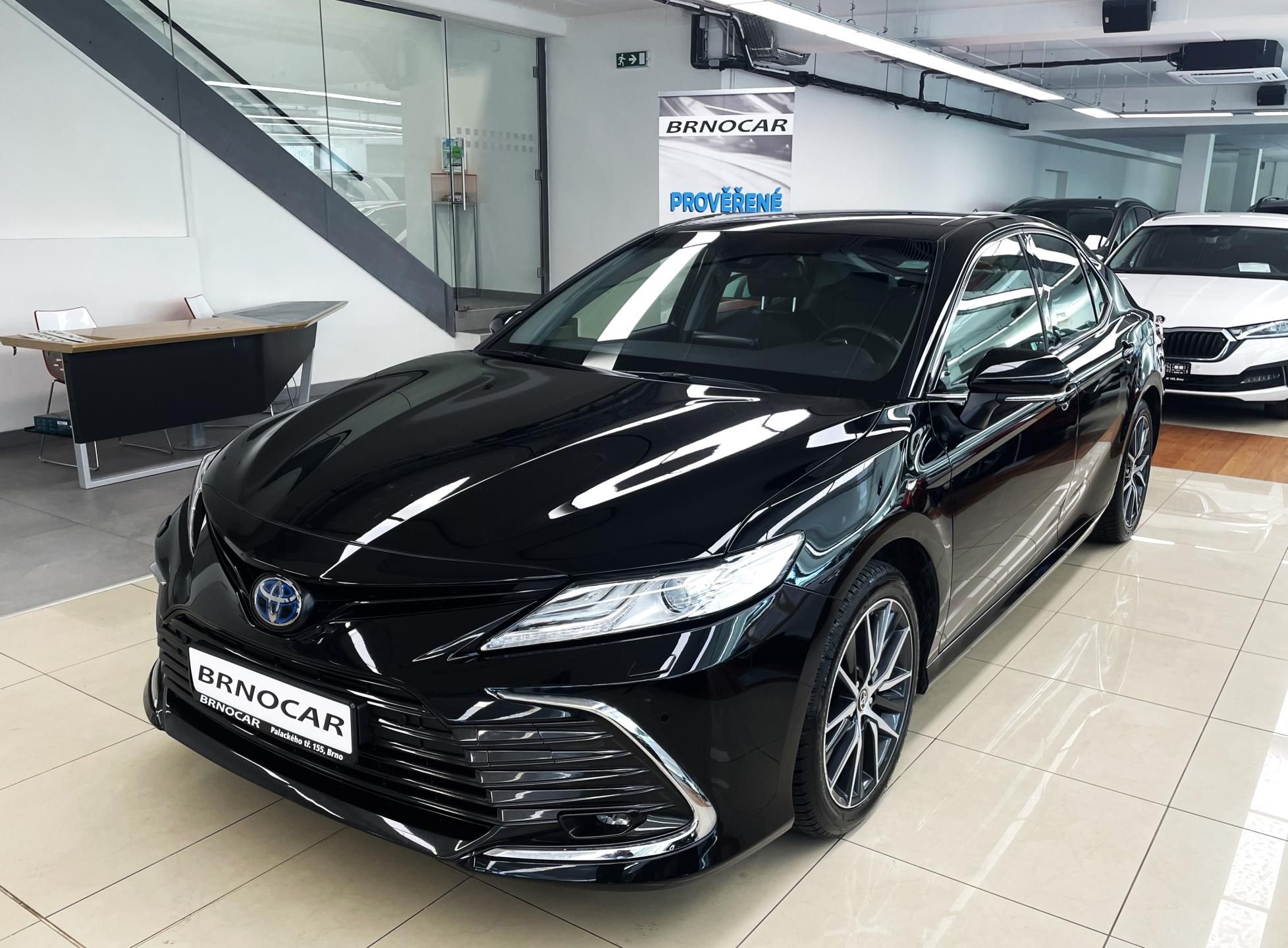 Toyota Camry, 2.5 Hybrid Executive, ČR,1.MAJ - fotka 3