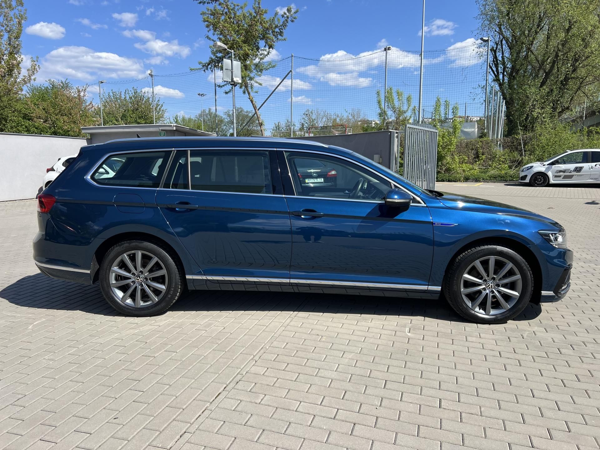 Volkswagen Passat, 1.4 GTE Tažné Panorama 2x kola - fotka 3