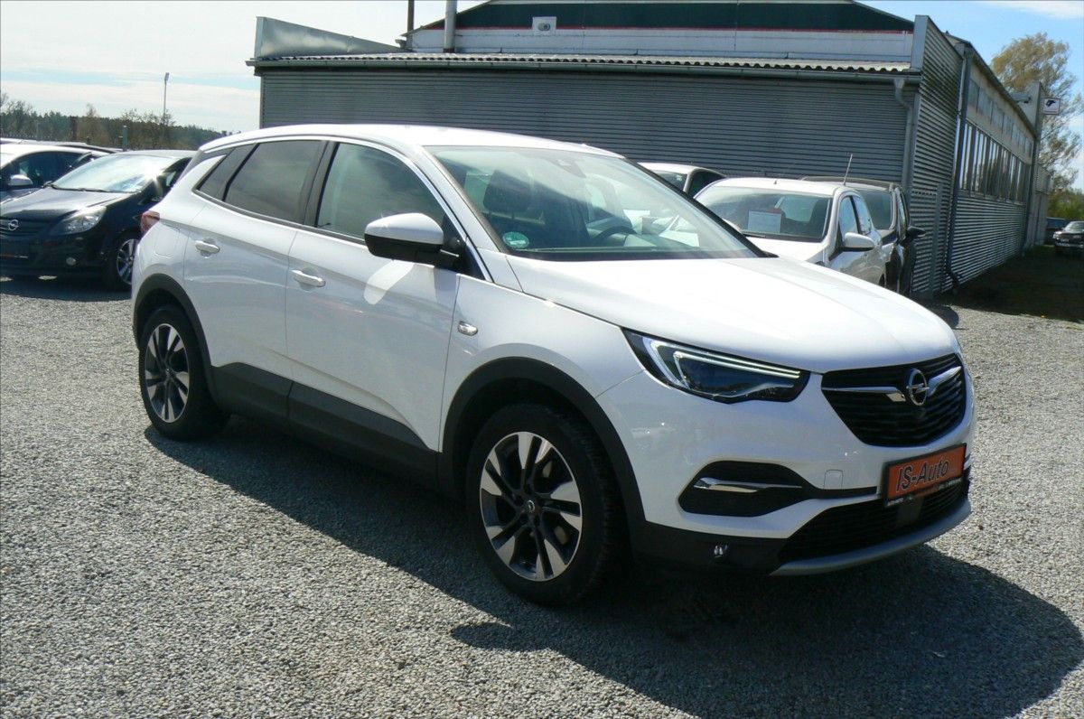 Opel Grandland X, 1,2 TURBO - fotka 2