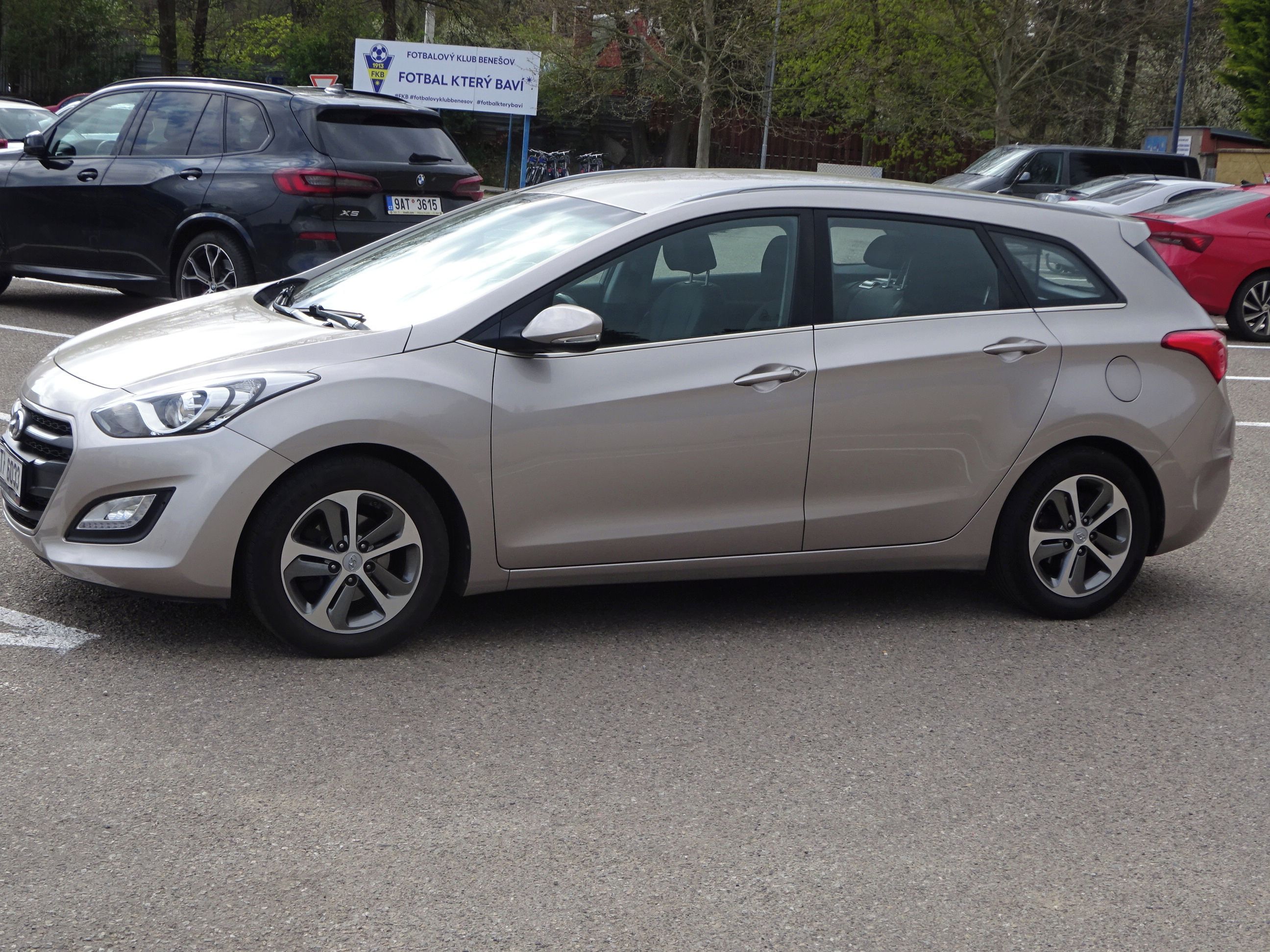 Hyundai i30, 1.6i 2.Maj.serv.kníž.ČR 88 kw - fotka 3