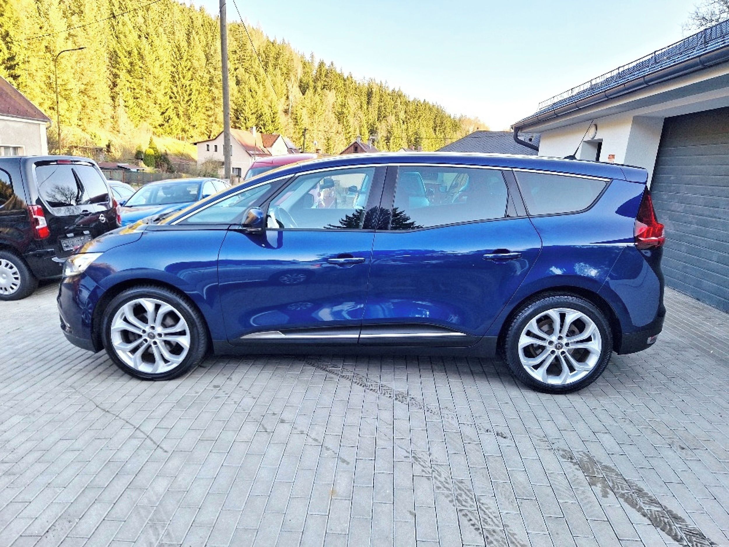 Renault Grand Scénic, 1.7 dCi (110 kW), 7 míst - fotka 5