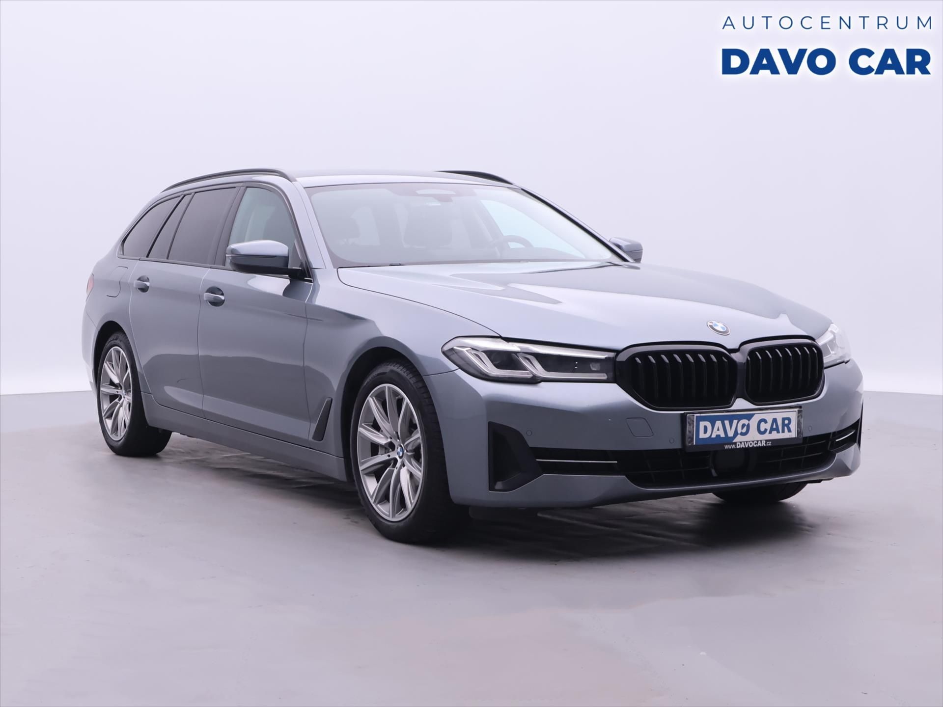 BMW Řada 5, 3,0 530d 183kW xDrive Touring