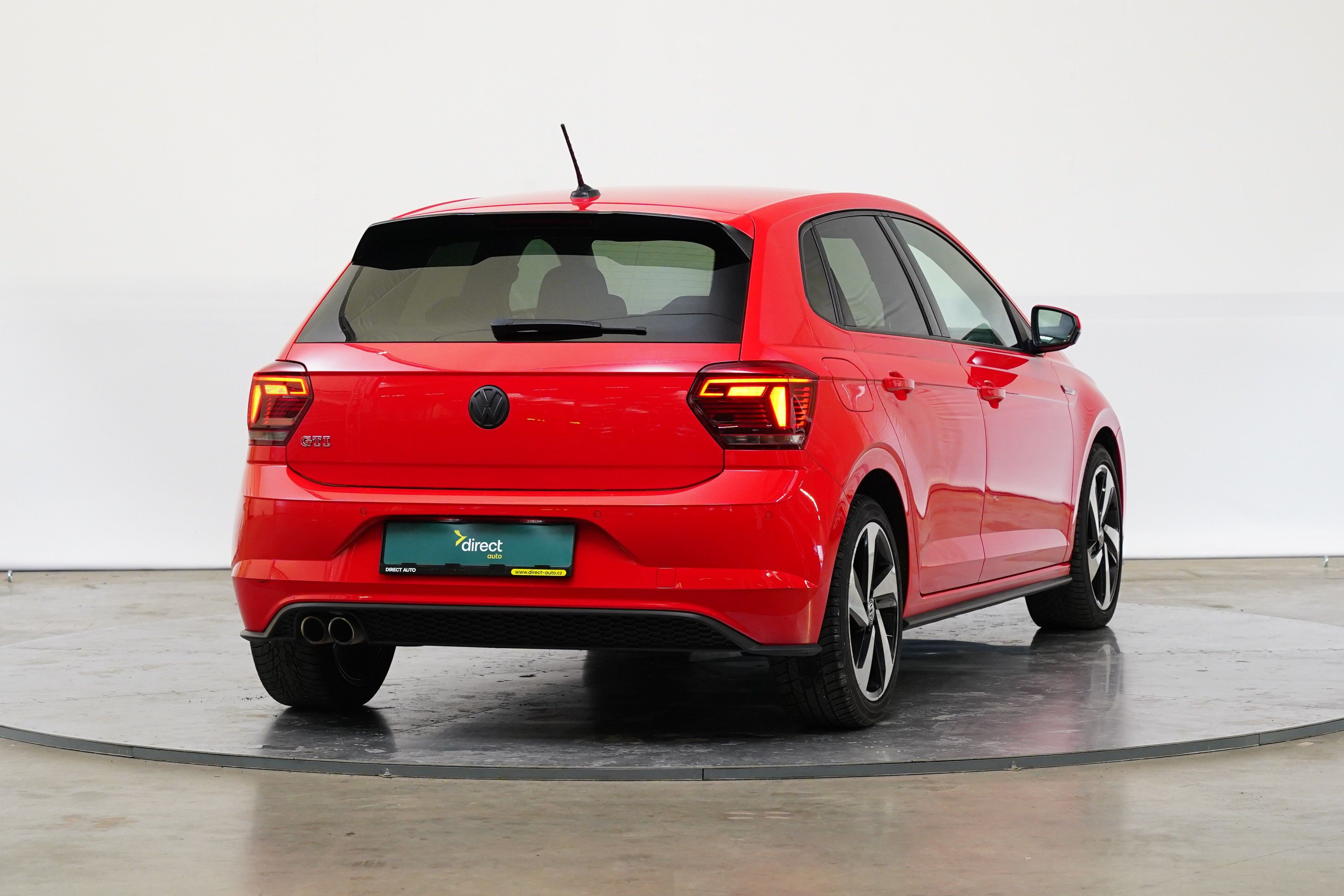 Volkswagen Polo, 2.0 TSI 147 kW GTI - fotka 2
