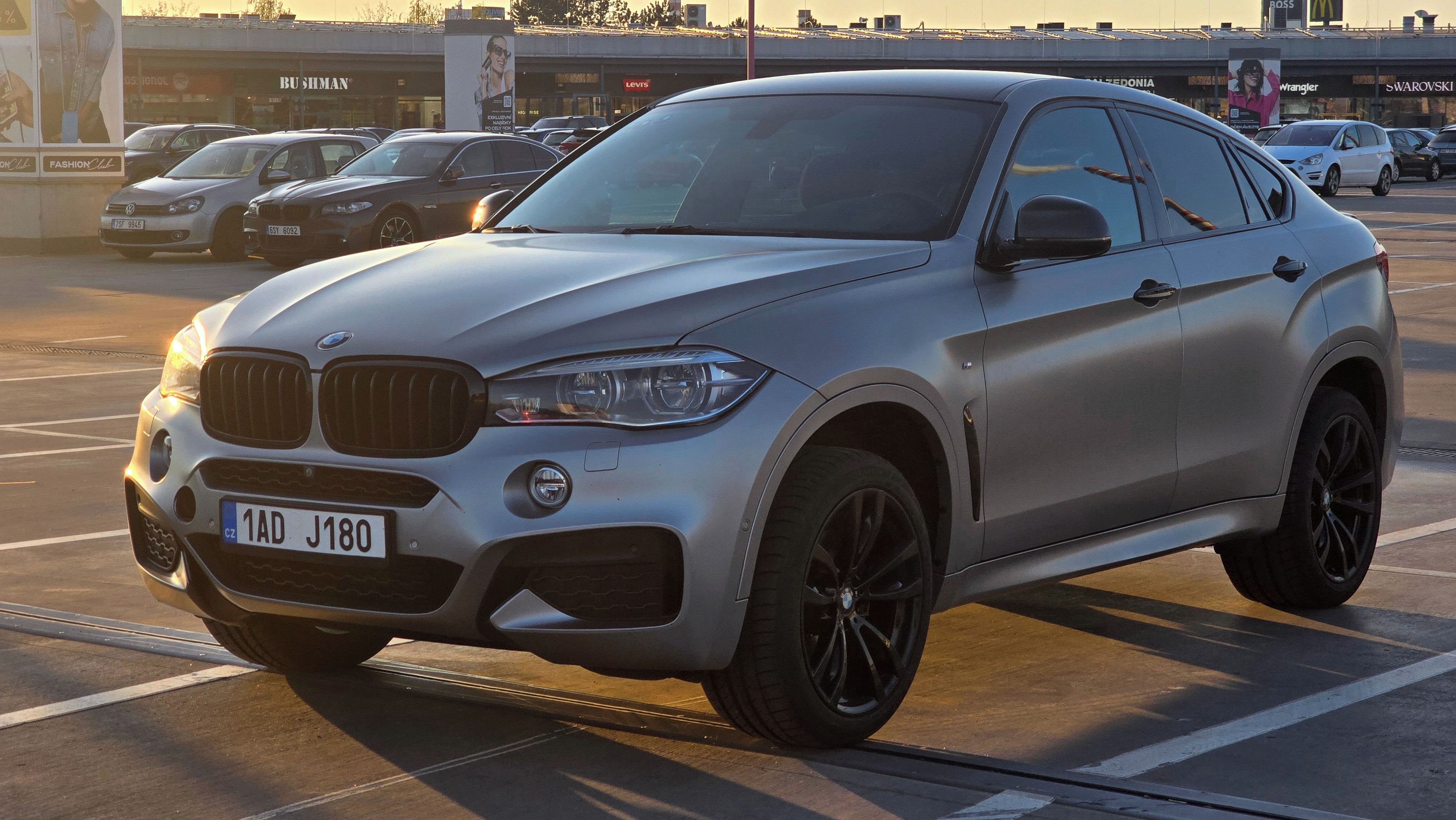 BMW X6 - fotka 4