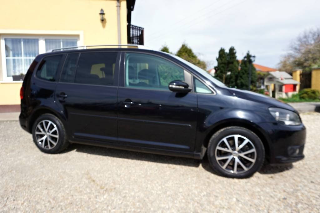 Volkswagen Touran, COMFORTLINE 2,0 TDI 103 kW - fotka 3