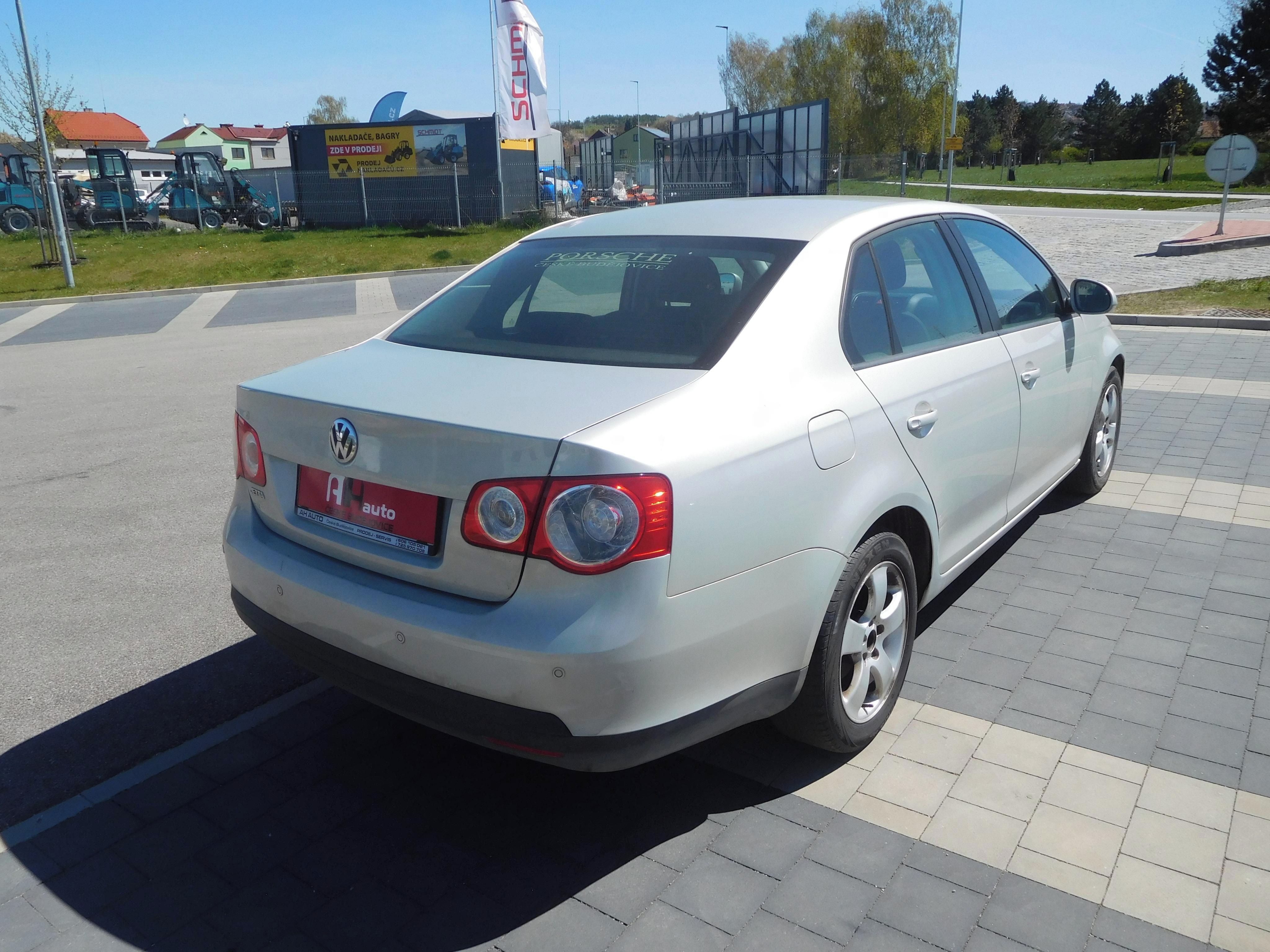 Volkswagen Jetta, 1.6MPi 75 kW, Aut. Klima - fotka 3
