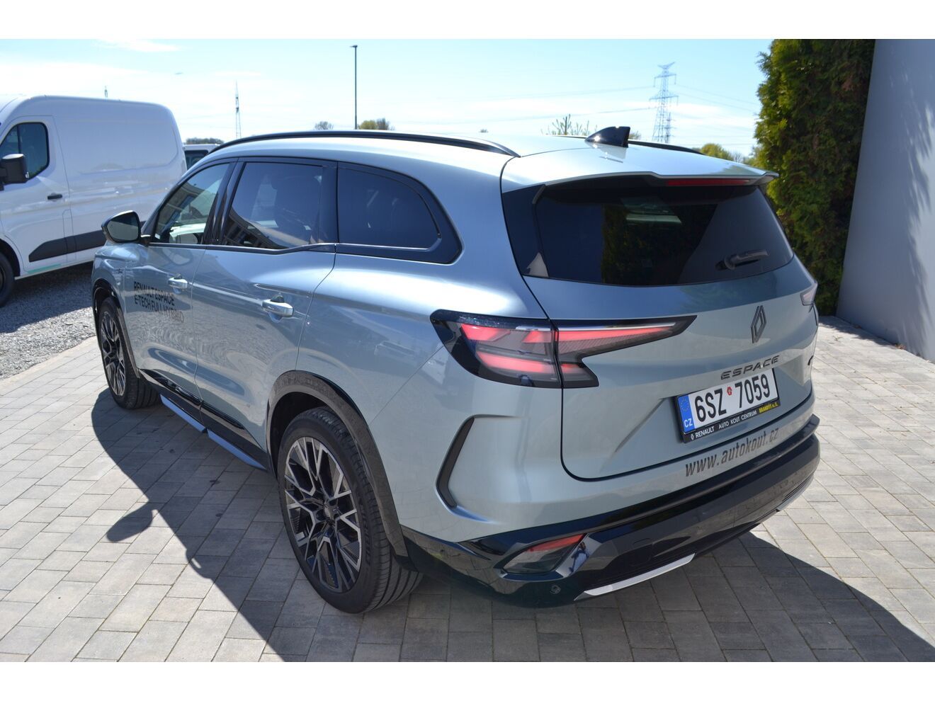 Renault Espace, esprit Alpine full hybrid E-Te - fotka 3