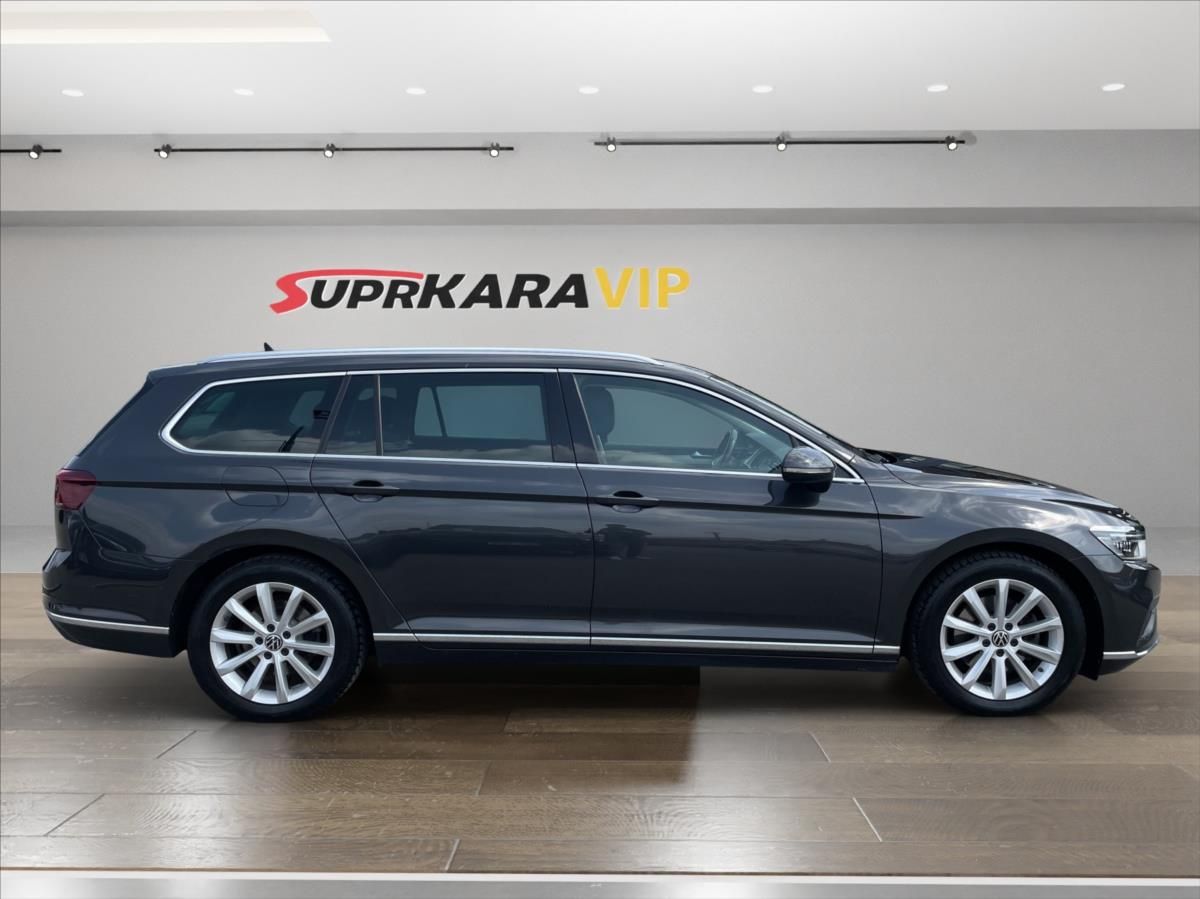 Volkswagen Passat, 2,0 TDi DSG Matrix Alcantara - fotka 4