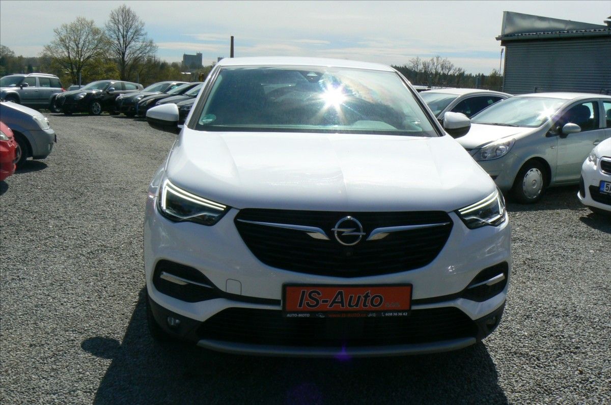 Opel Grandland X, 1,2 TURBO - fotka 3