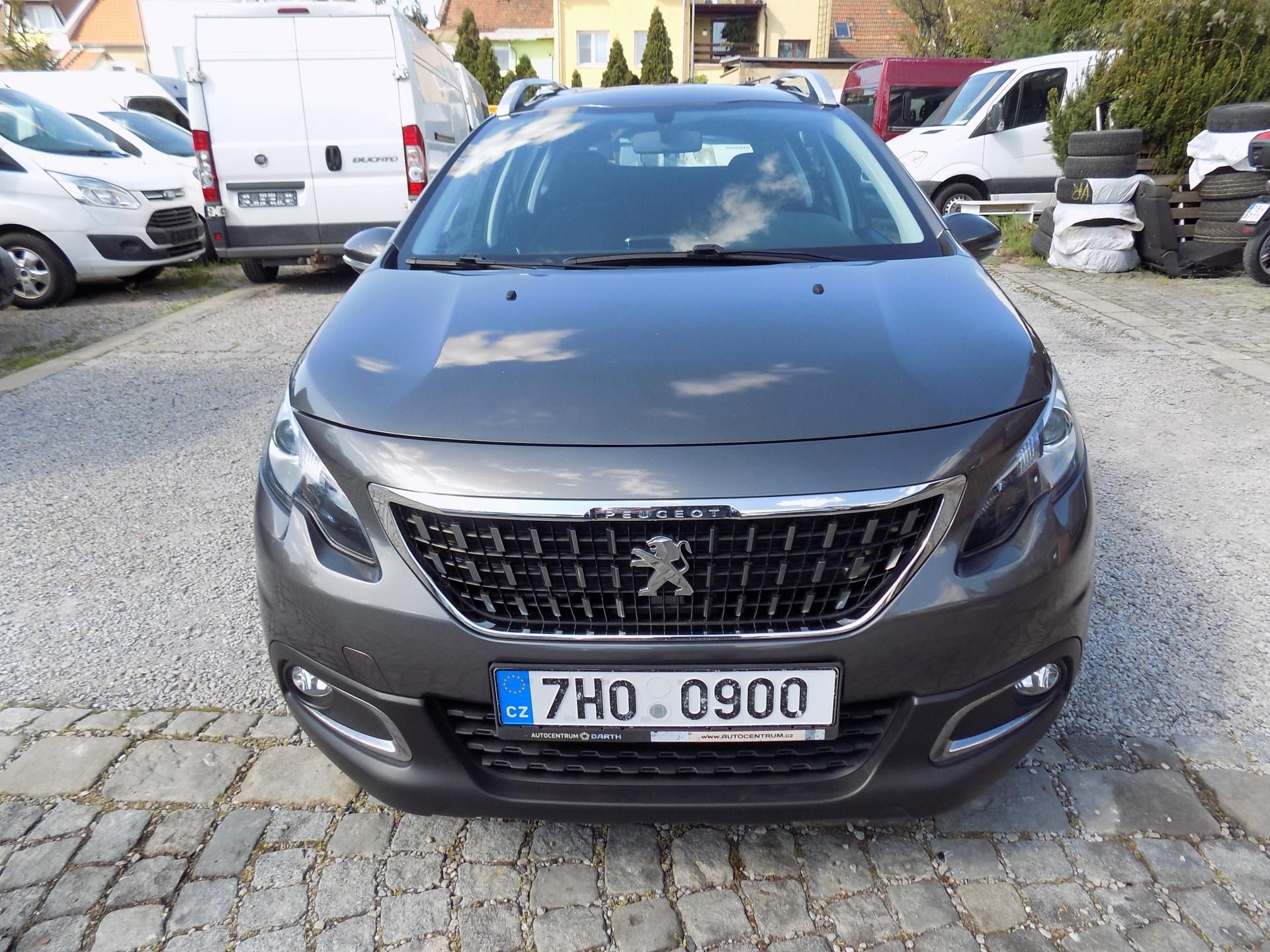 Peugeot 2008, 1,2I 60 KW ACTIVE, TAŽNÉ, ČR - fotka 3