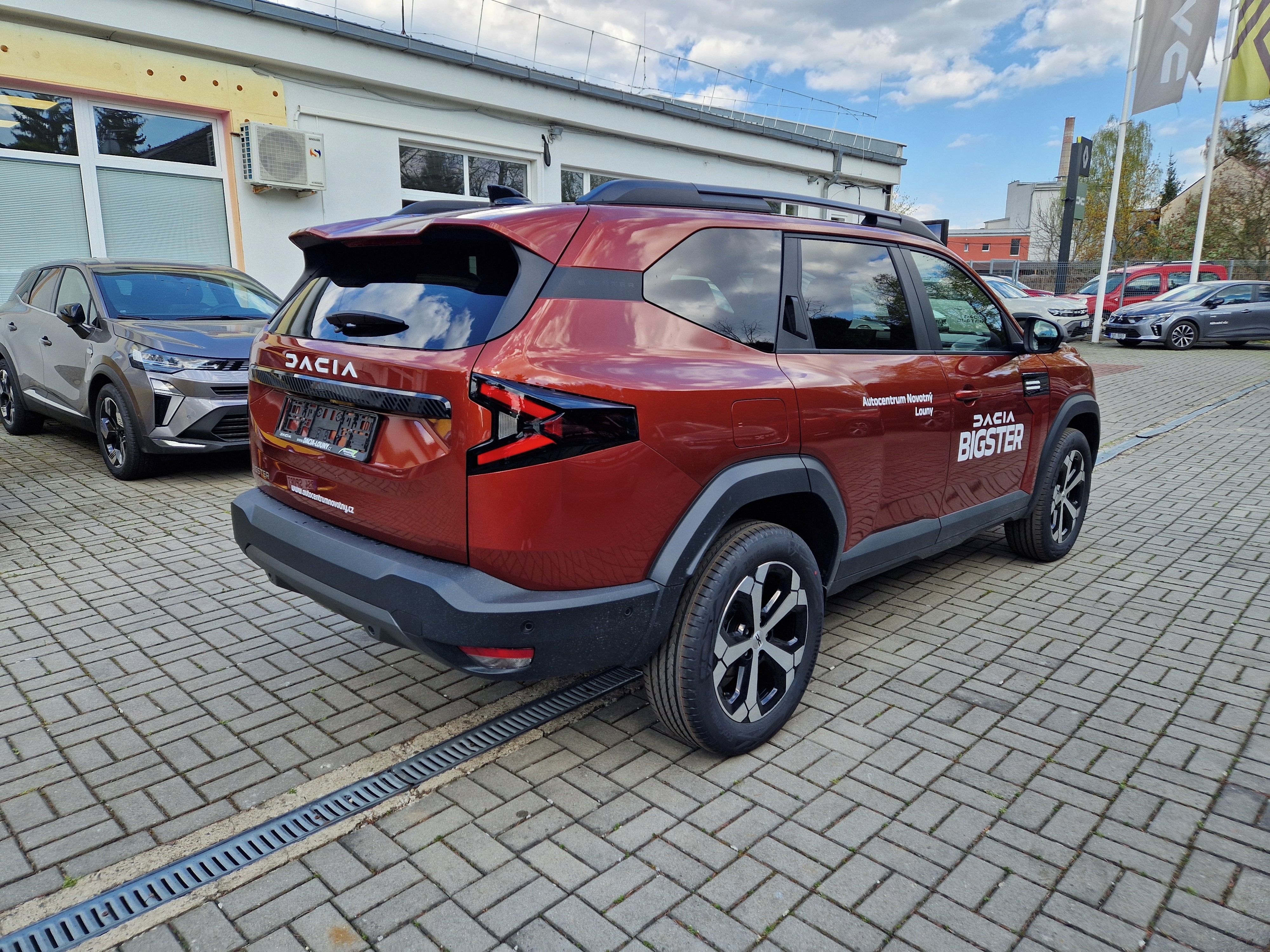 Dacia Bigster, Journey hybrid 155 - fotka 4