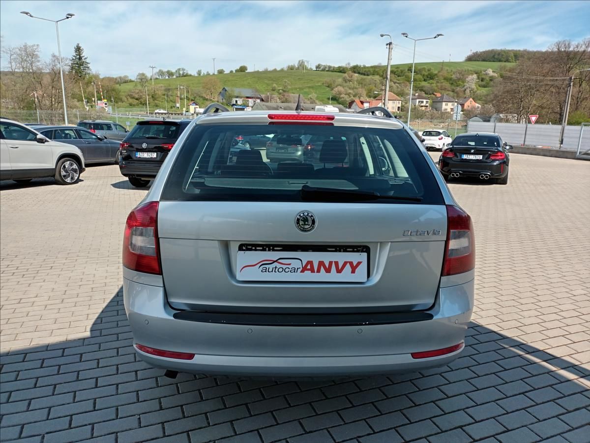 Škoda Octavia, 1,2 TSI,77kw,KLIMA,TEMPOMAT, - fotka 6