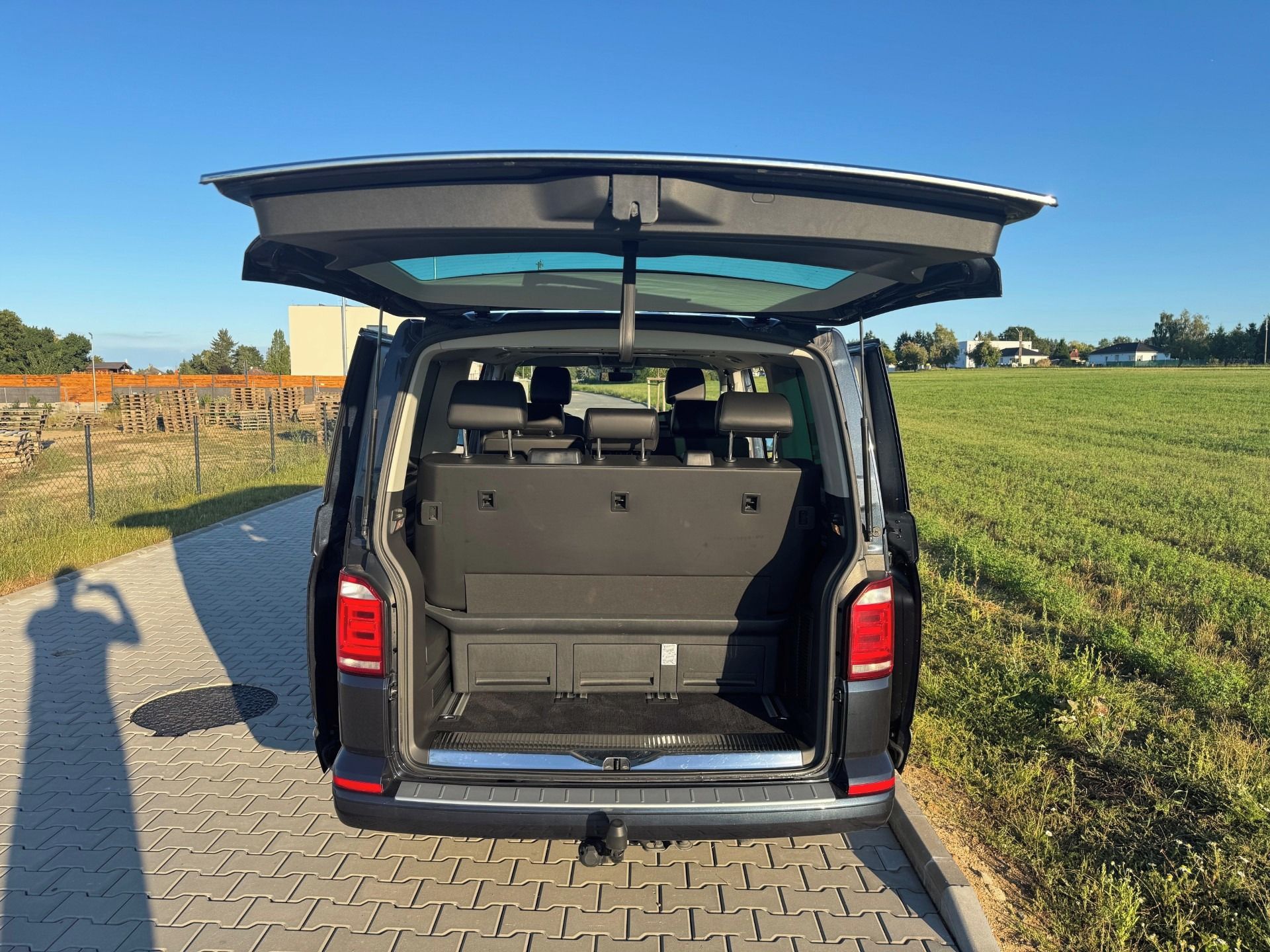 Volkswagen Multivan, VW Multivan T6 TDi 2.0, 147kW - fotka 6