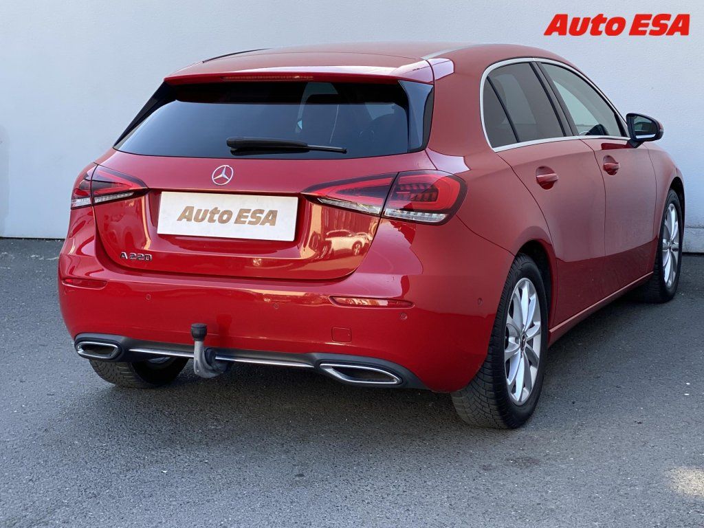 Mercedes-Benz Třídy A, 2.0i a220,AT - fotka 4