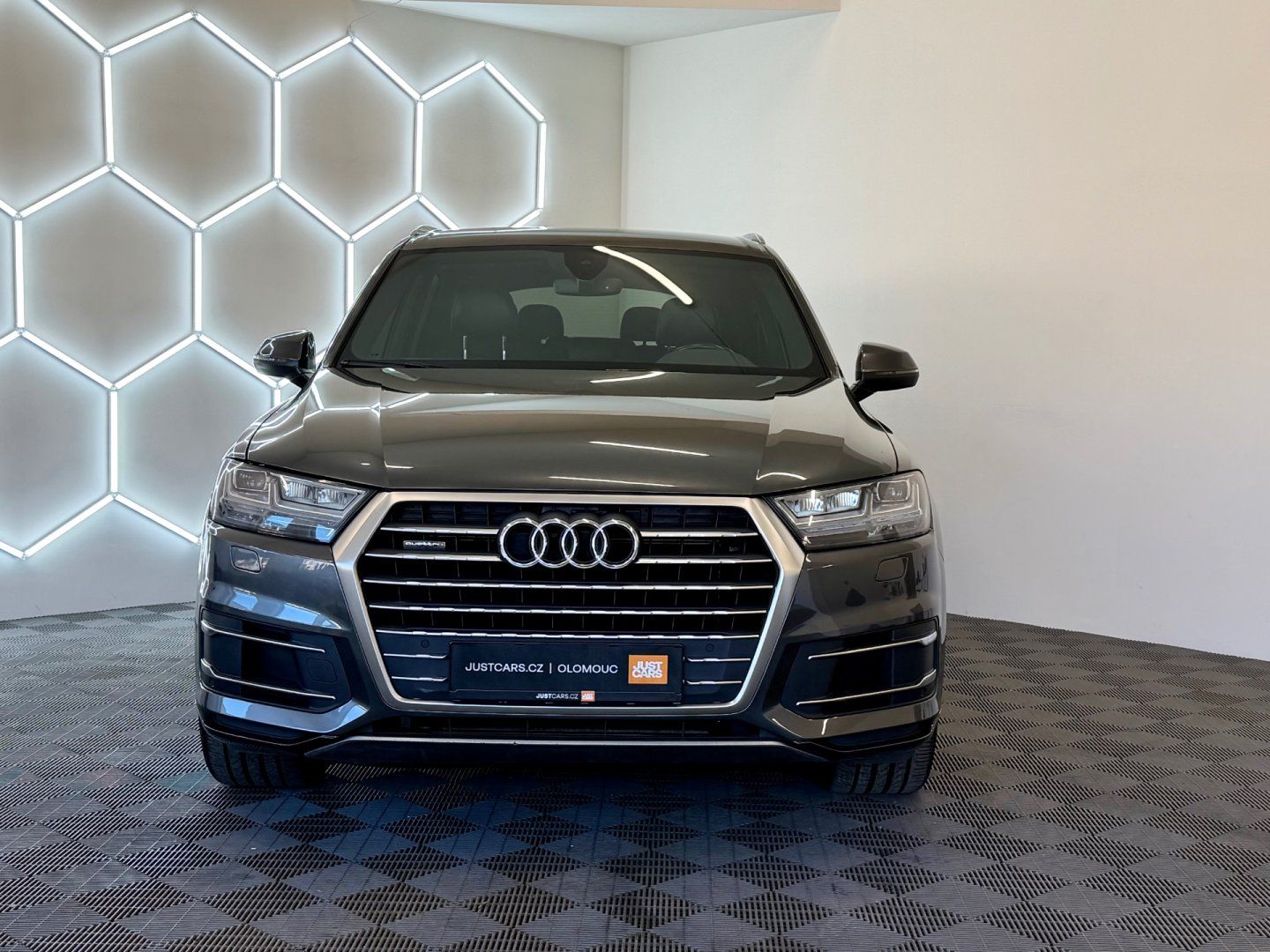 Audi Q7, 3.0 TDI 4x4/S-LINE/7.MÍST - fotka 2