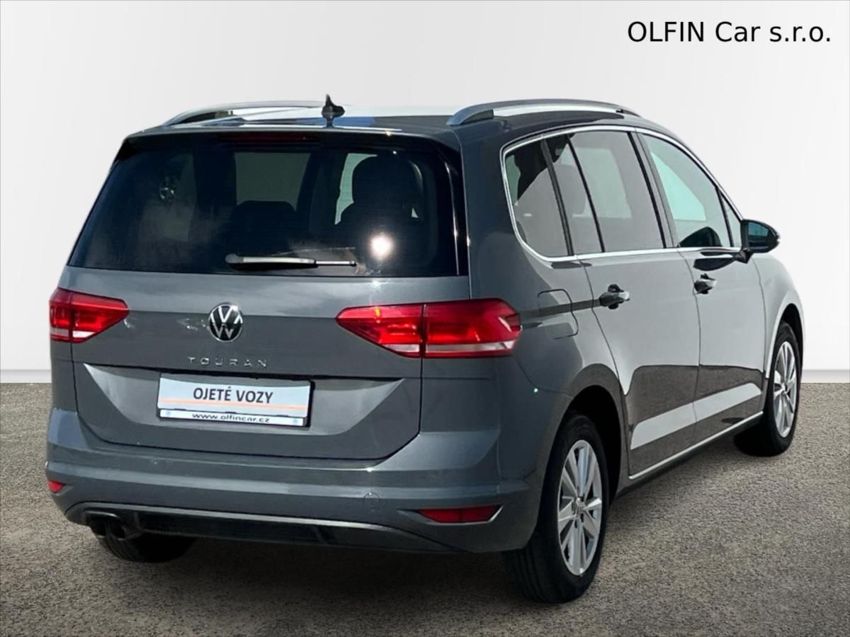 Volkswagen Touran, 2,0 TDi 110kW 7DSG HIGHLINE - fotka 2