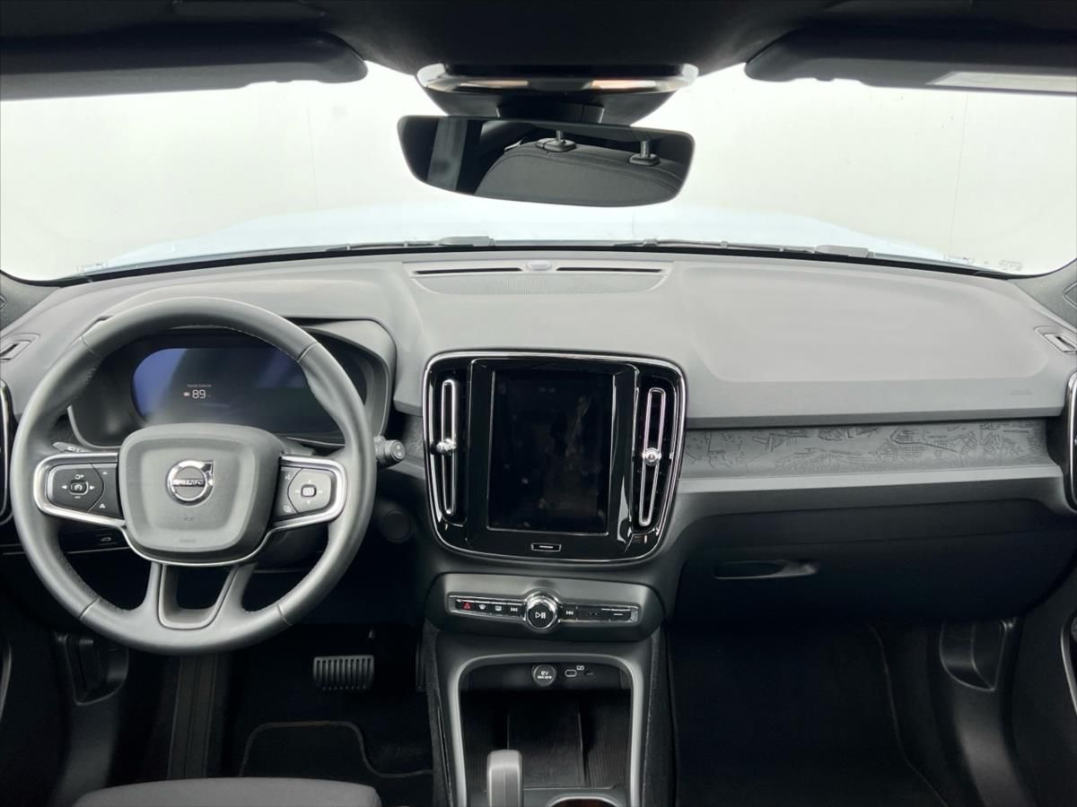 Volvo EX40, 175kW Single Motor  CORE - fotka 5