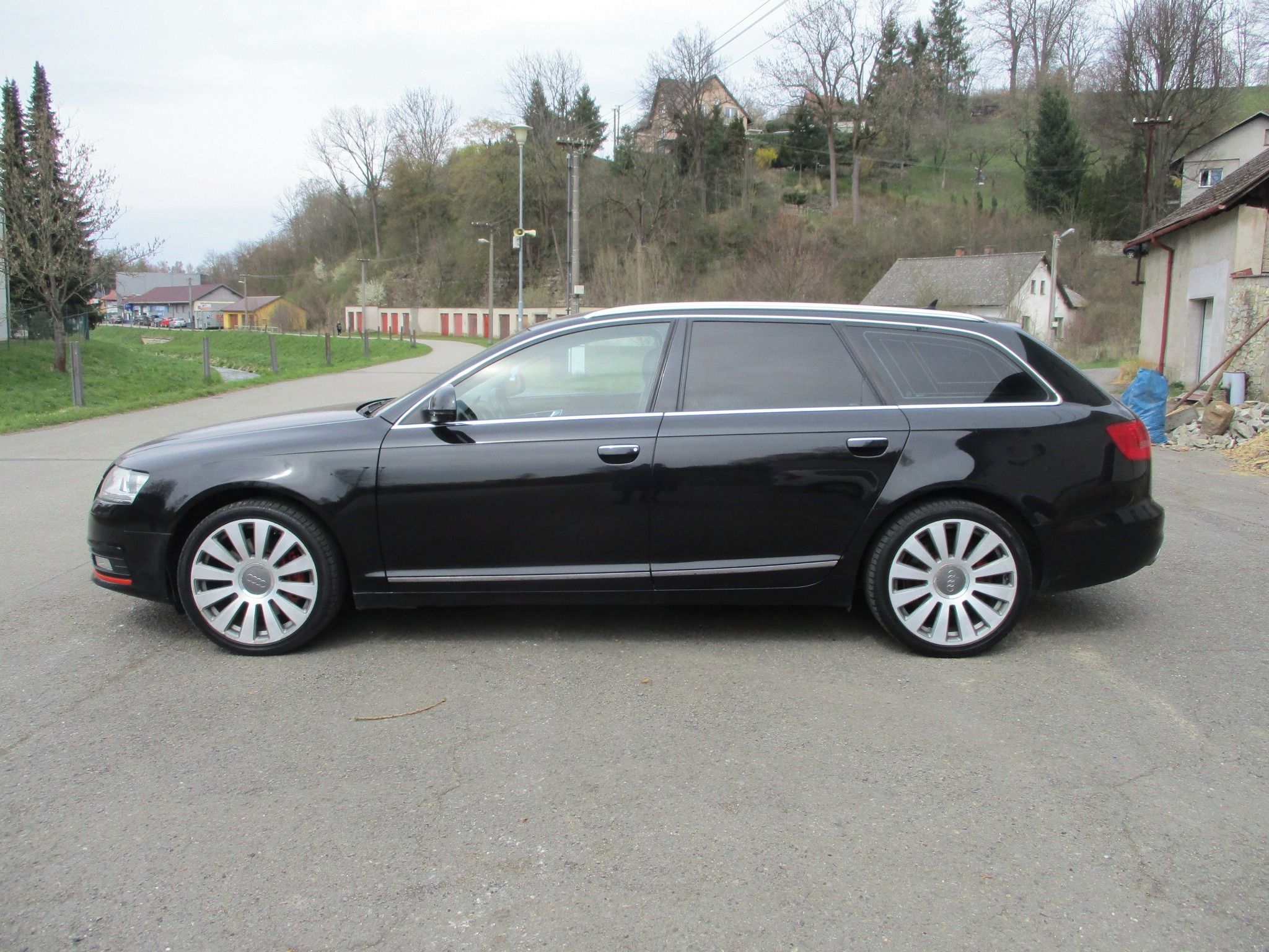 Audi A6, 3.0 TDi - 4x4, tažné zařízení - fotka 2