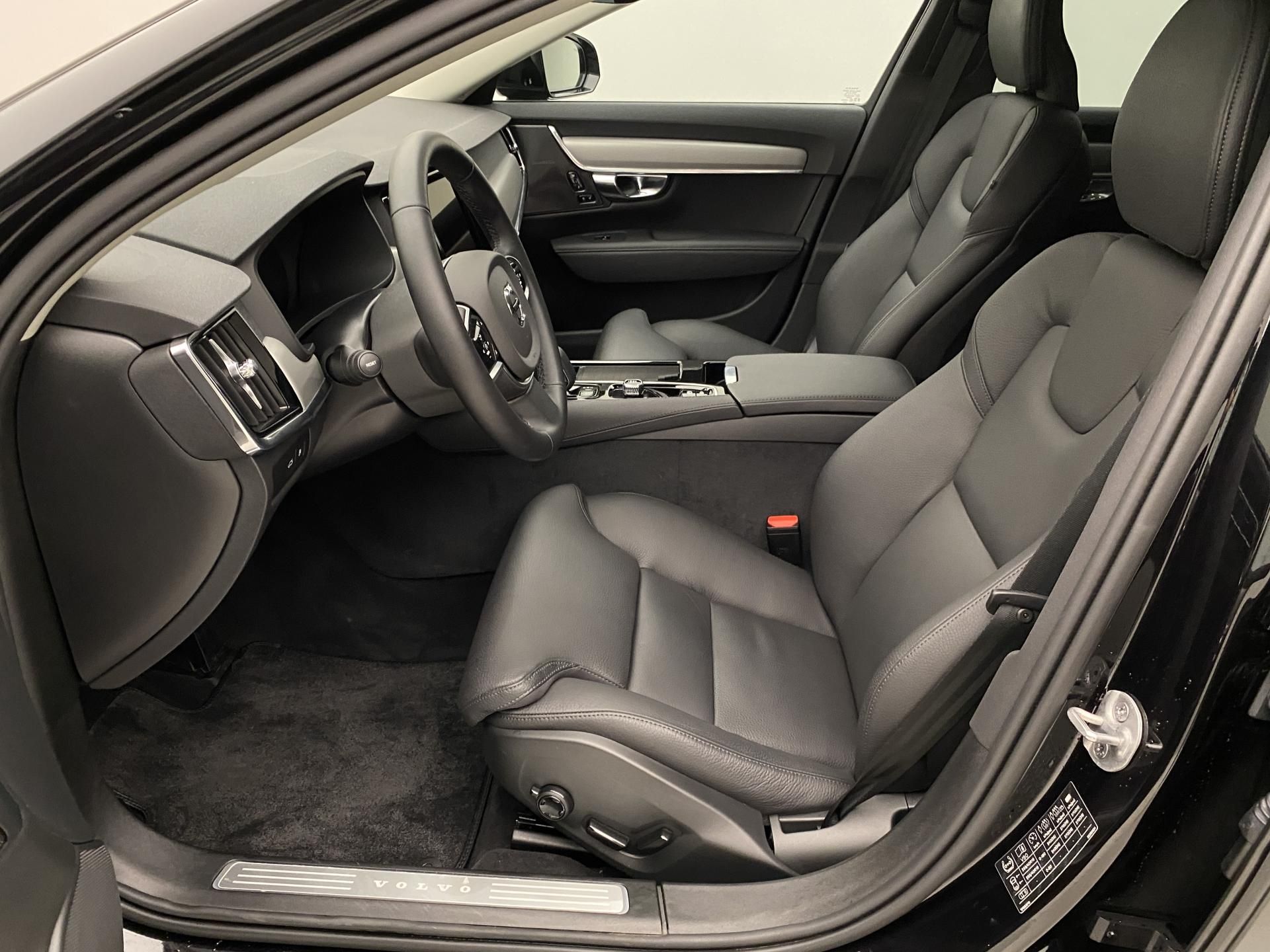 Volvo V90, T6 AWD PLUG-IN DARK PLUS AUT - fotka 3