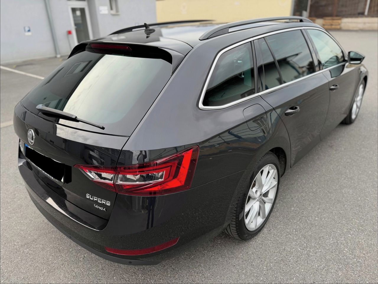 Škoda Superb, 140kw DSG 4x4 odpočet DPH - fotka 3