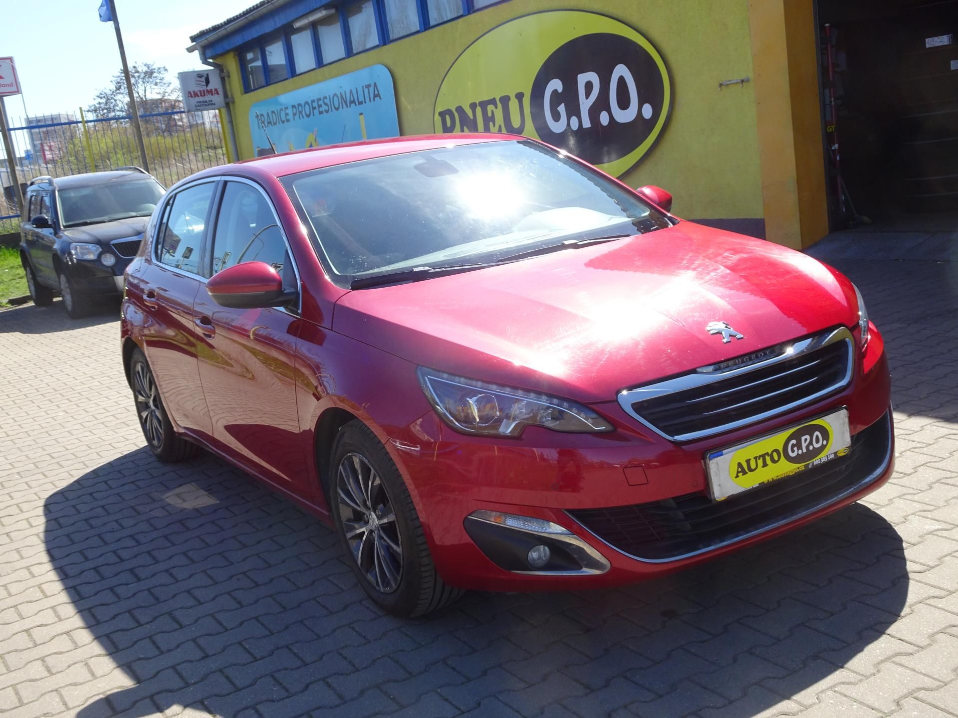 Peugeot 308, 1.6i 16V 92kW 120.tis. km - fotka 2