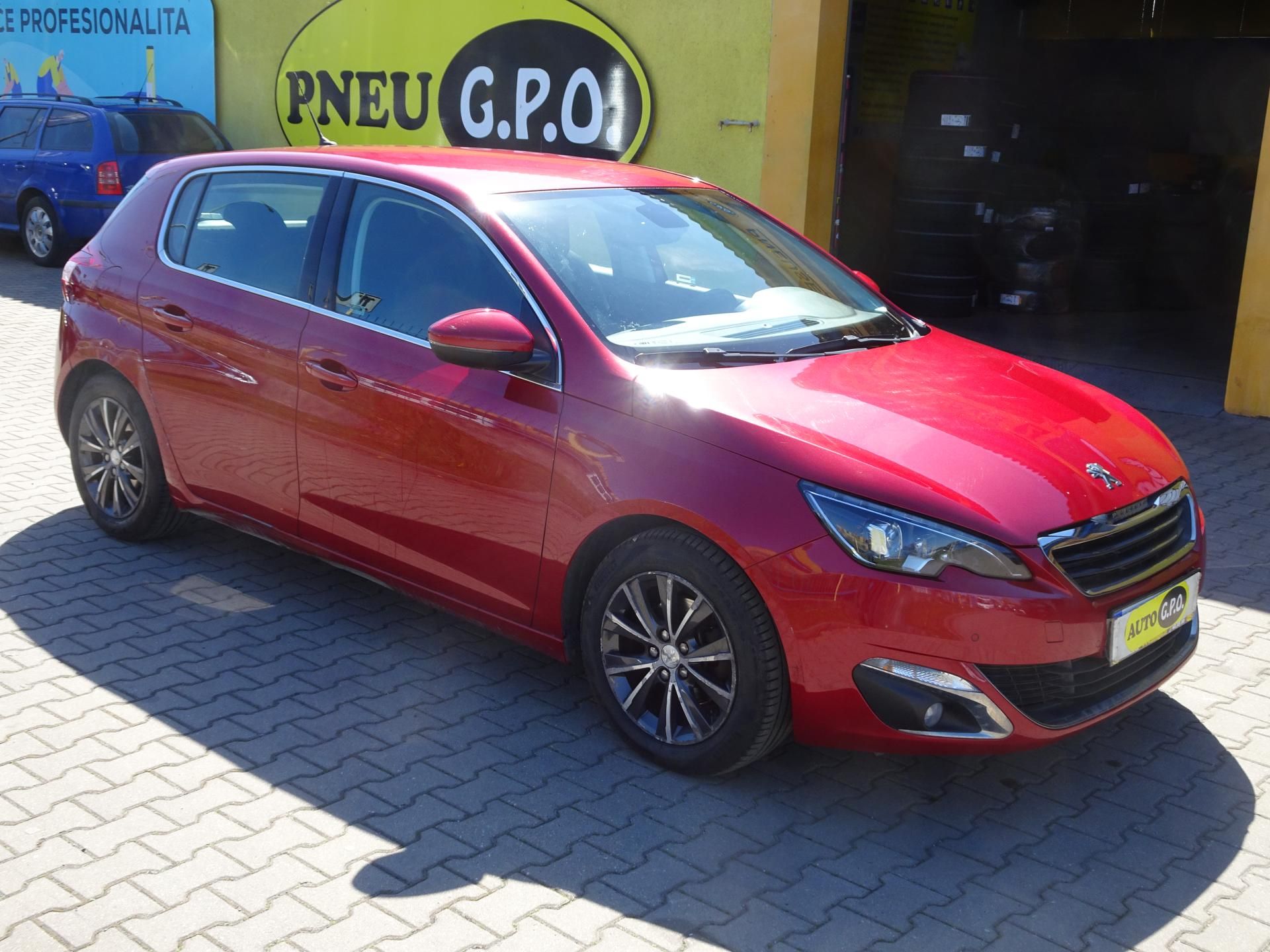 Peugeot 308, 1.6i 16V 92kW 120.tis. km - fotka 3