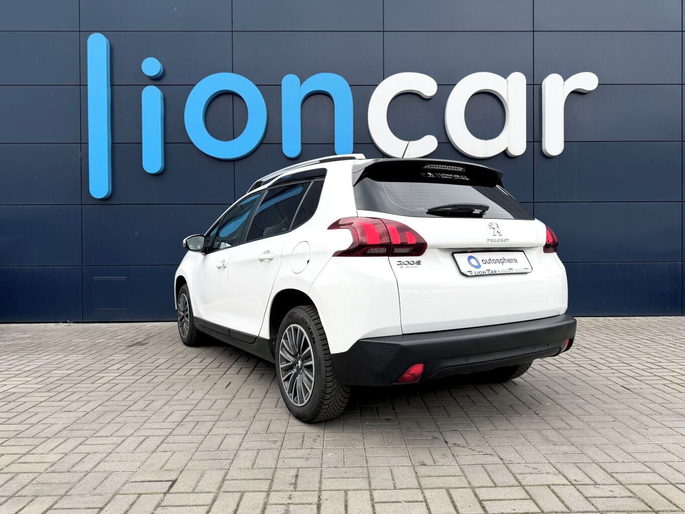 Peugeot 2008, ACTIVE, 130 koní, ČR, 1.majite - fotka 5