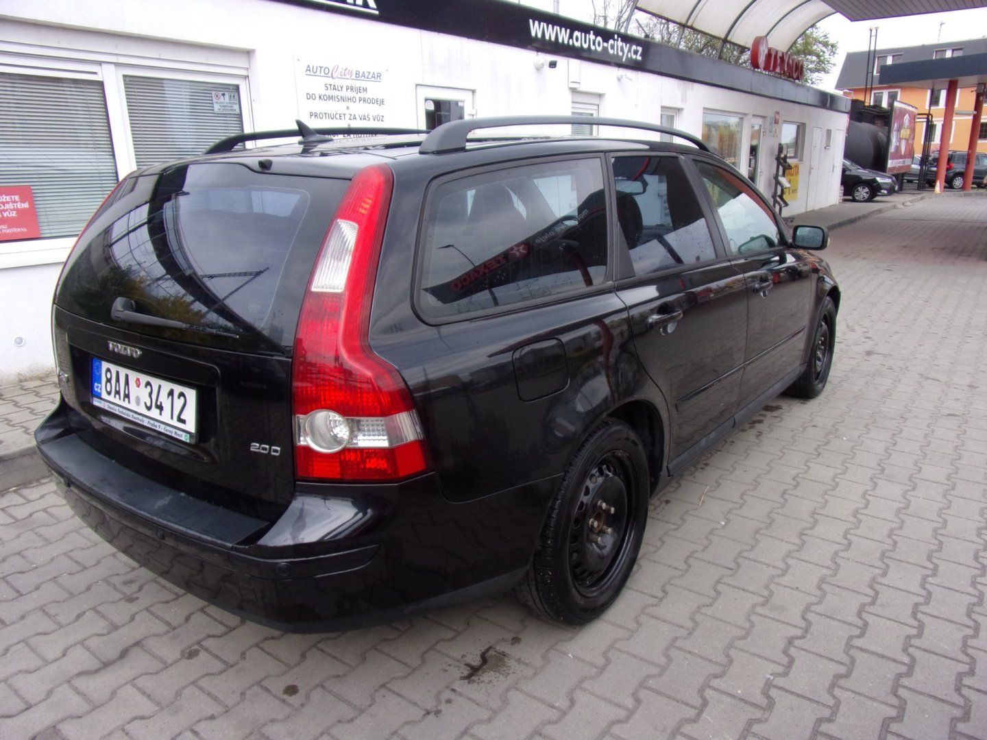 Volvo V50, 2,0D 100KW - fotka 3