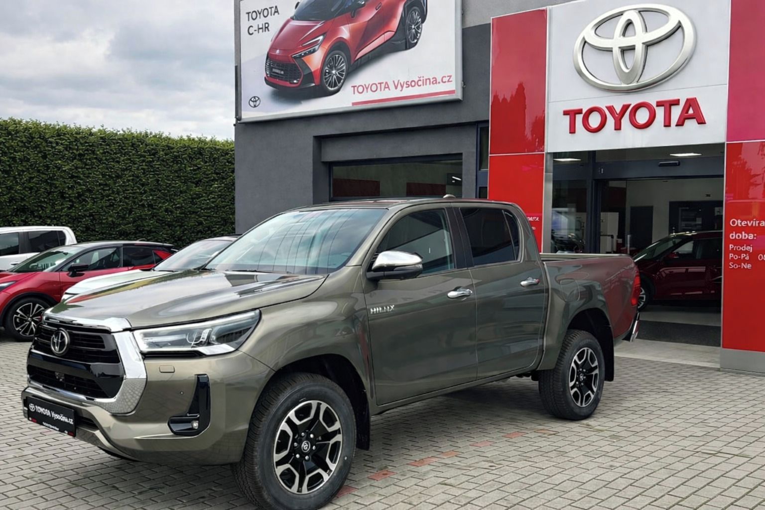 Toyota Hilux, 2,8D 204PS 6AT Exeucitive HYB.