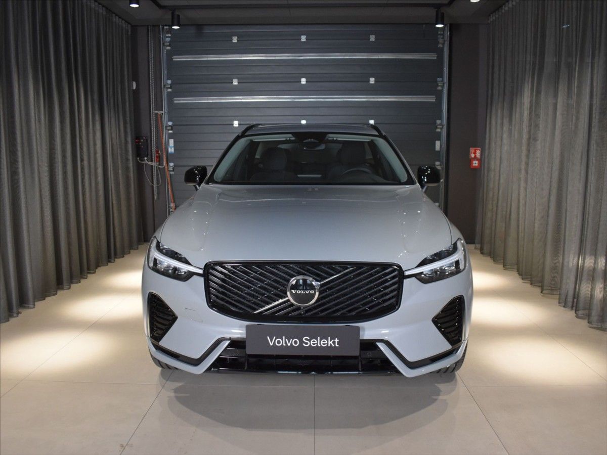 Volvo XC60, 2,0 B5 AWD PLUS - fotka 6