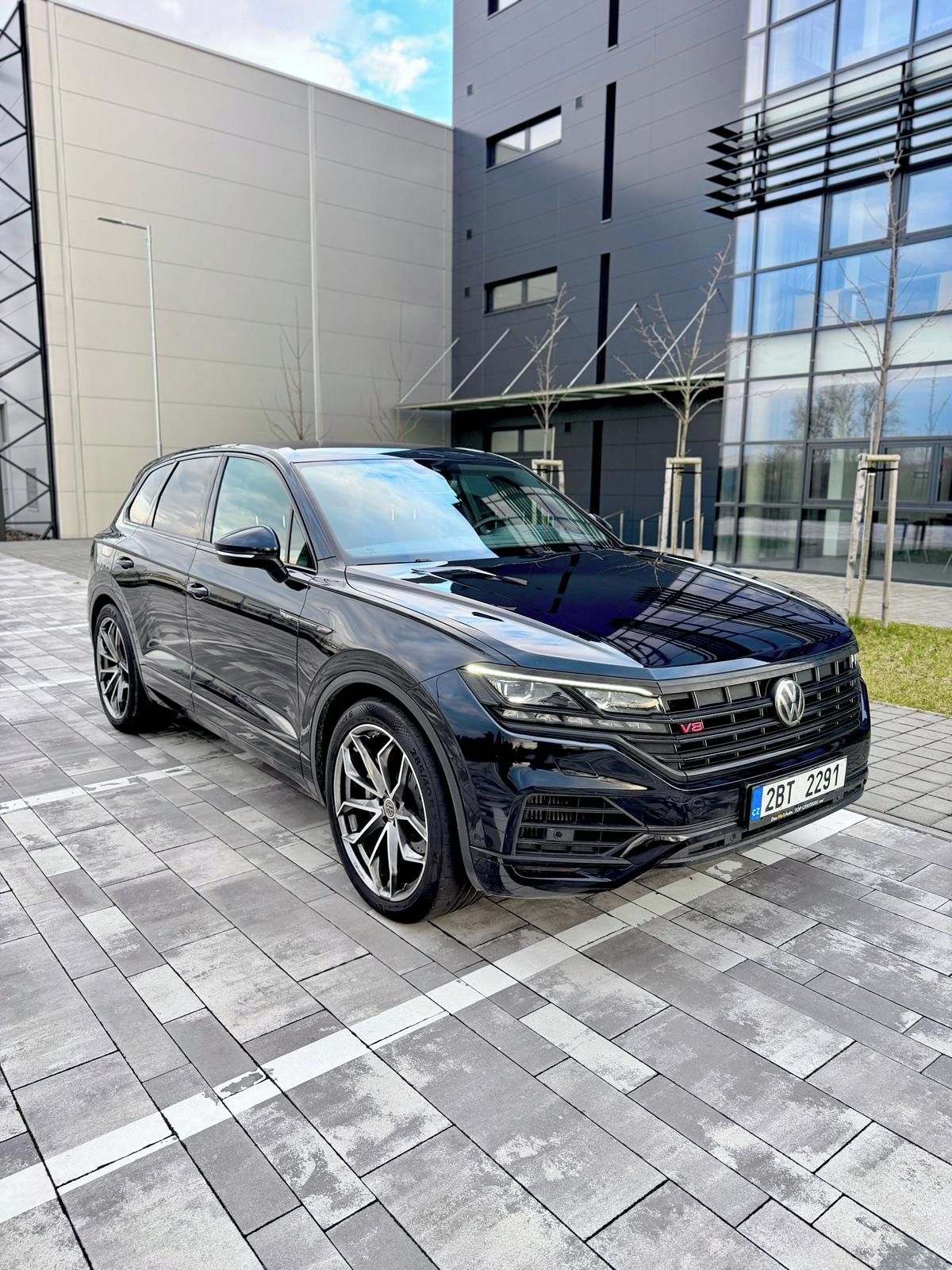 Volkswagen Touareg, 4.0 TDI V8 DPH - fotka 6