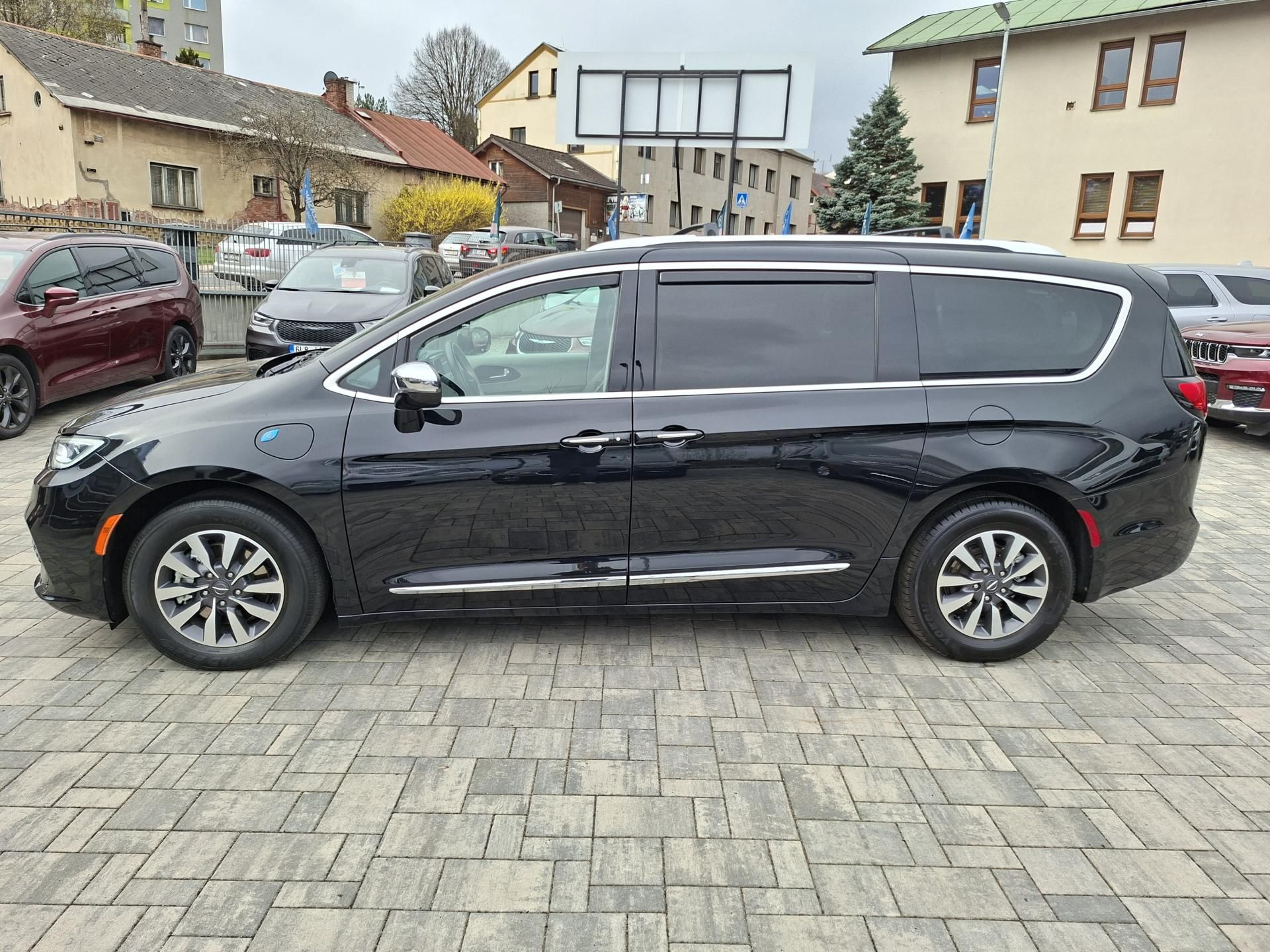 Chrysler Pacifica, 3,6 LIMITED,Top Výbava,HYBRYD - fotka 4