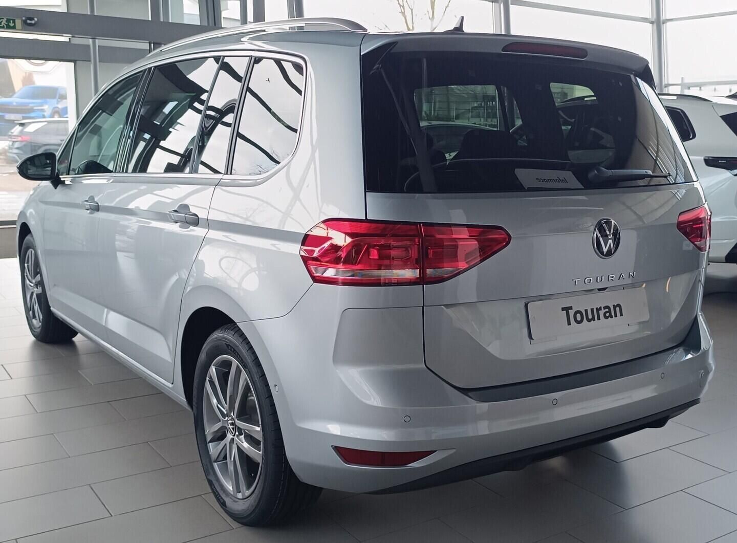 Volkswagen Touran, People 1,5 TSI EVO2 7DSG 110 k - fotka 3