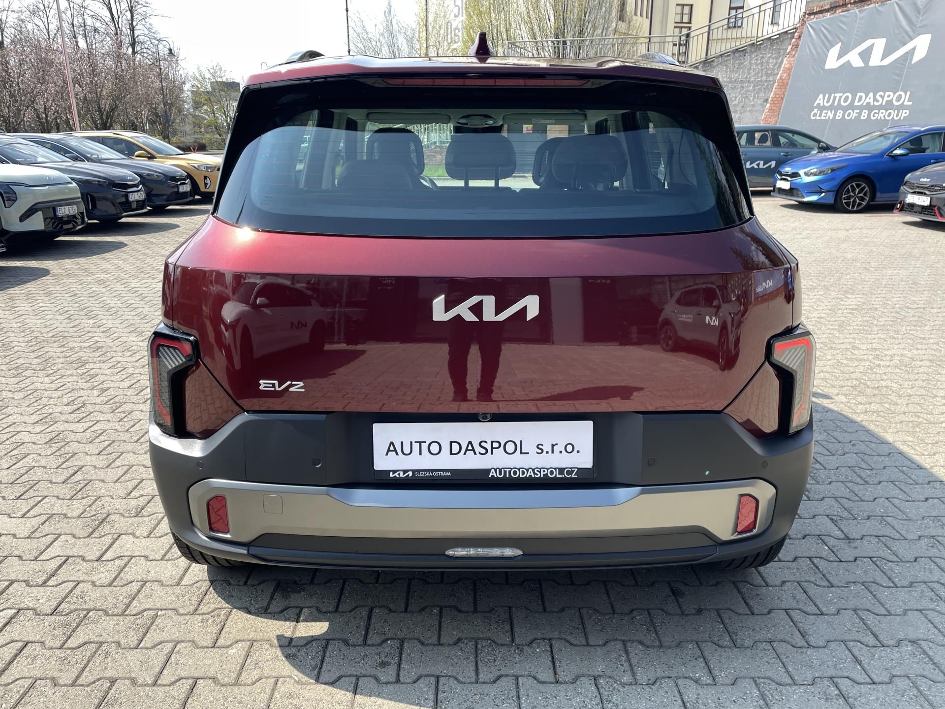 Kia, EARTH 108 KW + 42,2KWH - fotka 4