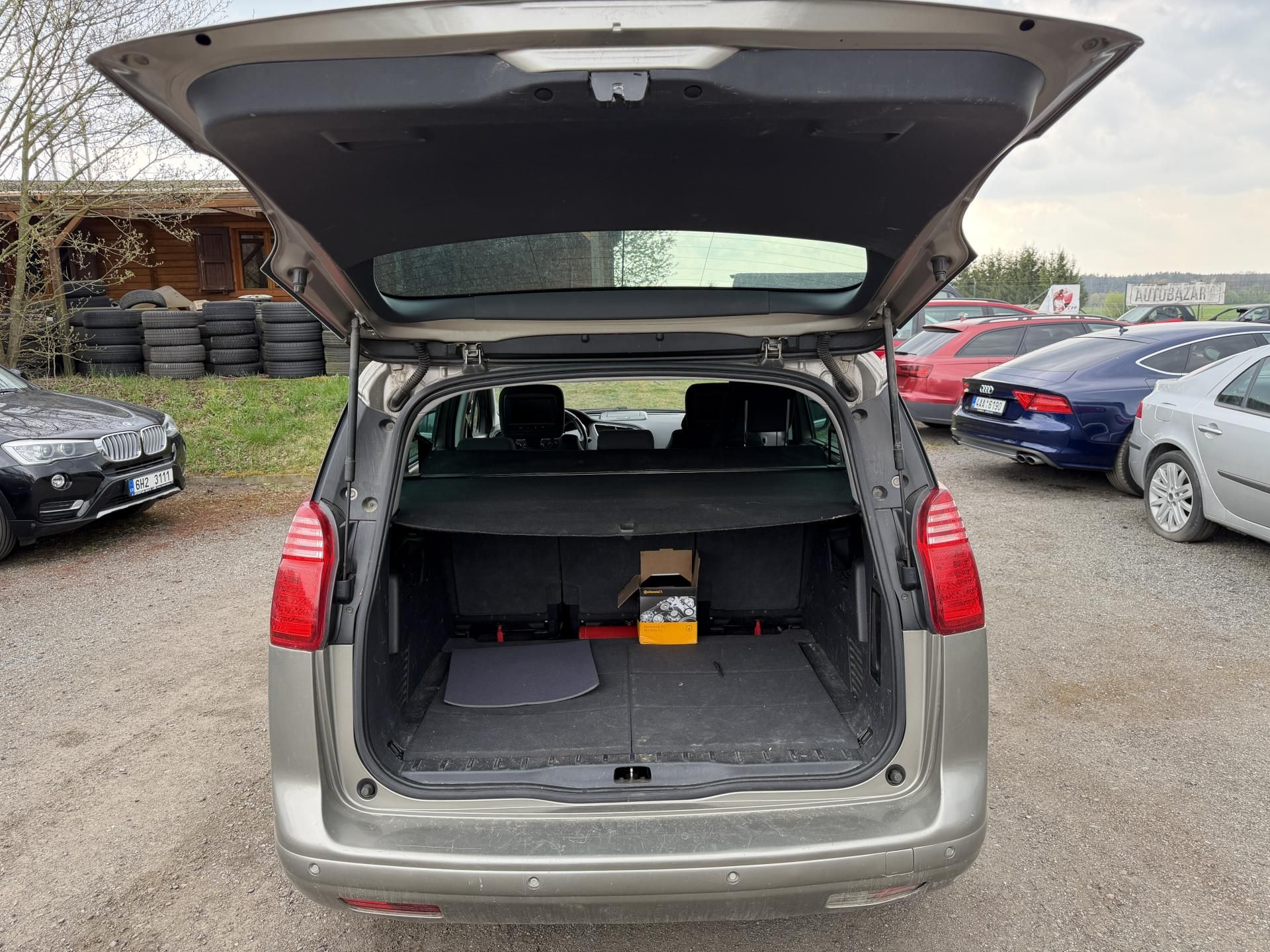 Peugeot 5008, 1.6 HDI - fotka 5