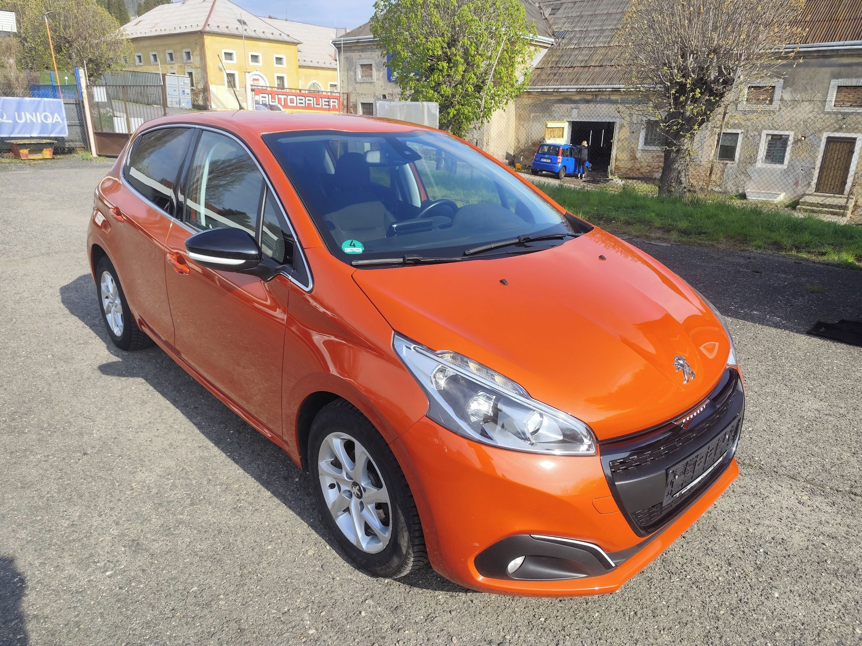 Peugeot 208, Allure 1.2i,81kw.Klimatizace - fotka 4